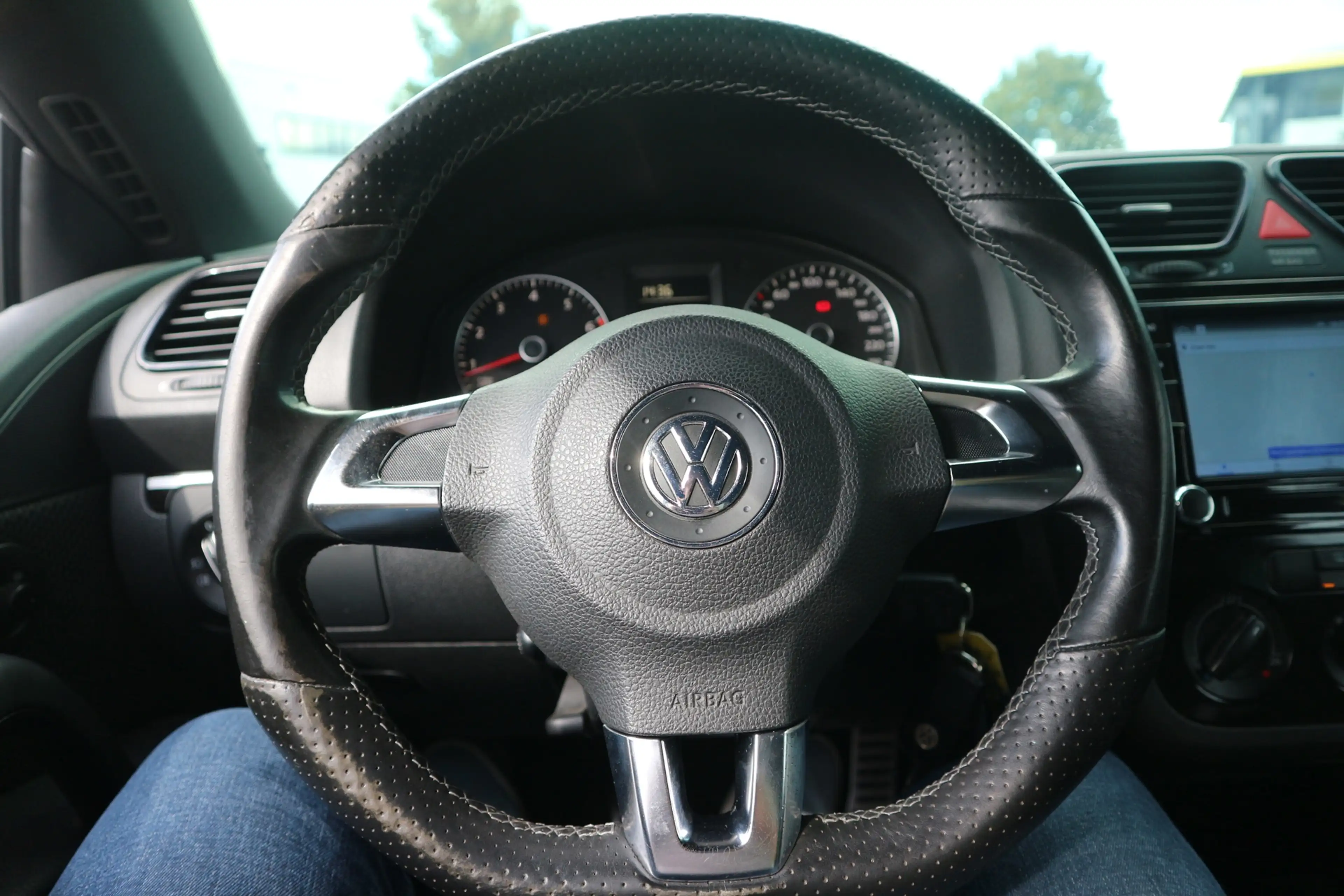 Volkswagen Scirocco 1.4 TSI / R-LINE / RED BULL PACK / UNIEK VOERTUIG — photo 15