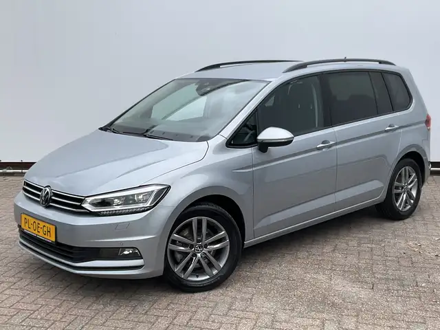 Volkswagen Touran view 10