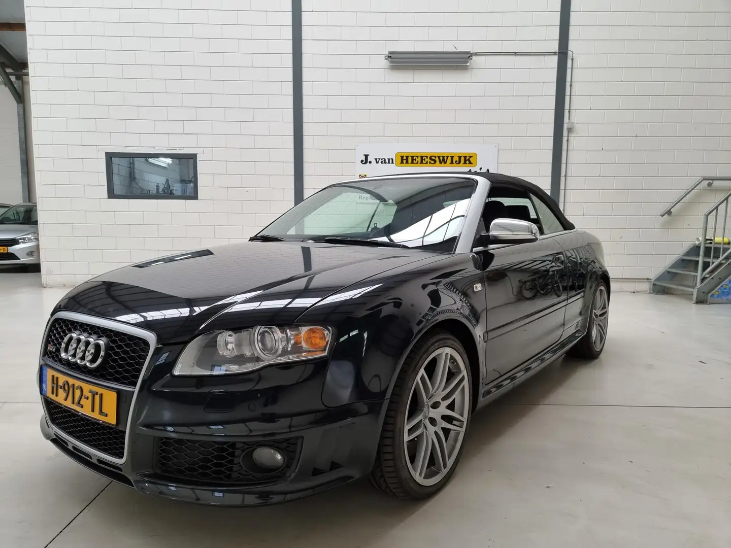 Audi RS4 Cabriolet 4.2 V8 RS 4 quattro Exclusive met schaal Noir - 1