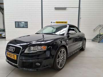 Cabriolet 4.2 V8 RS 4 quattro Exclusive met schaal