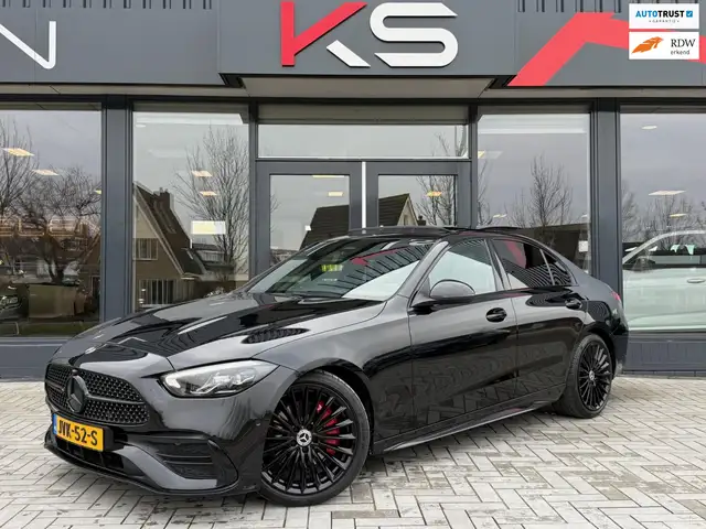 Mercedes-Benz C 180 AMG NIGHT Pano Leder Ambient