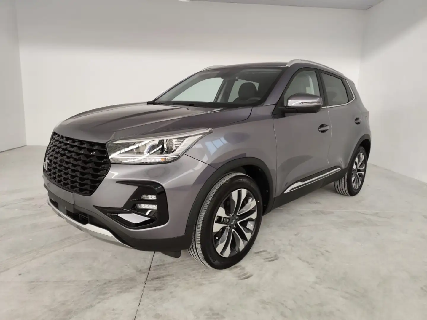 DR Automobiles DR F35 5.0 1.5 GLP CVT Gris - 1