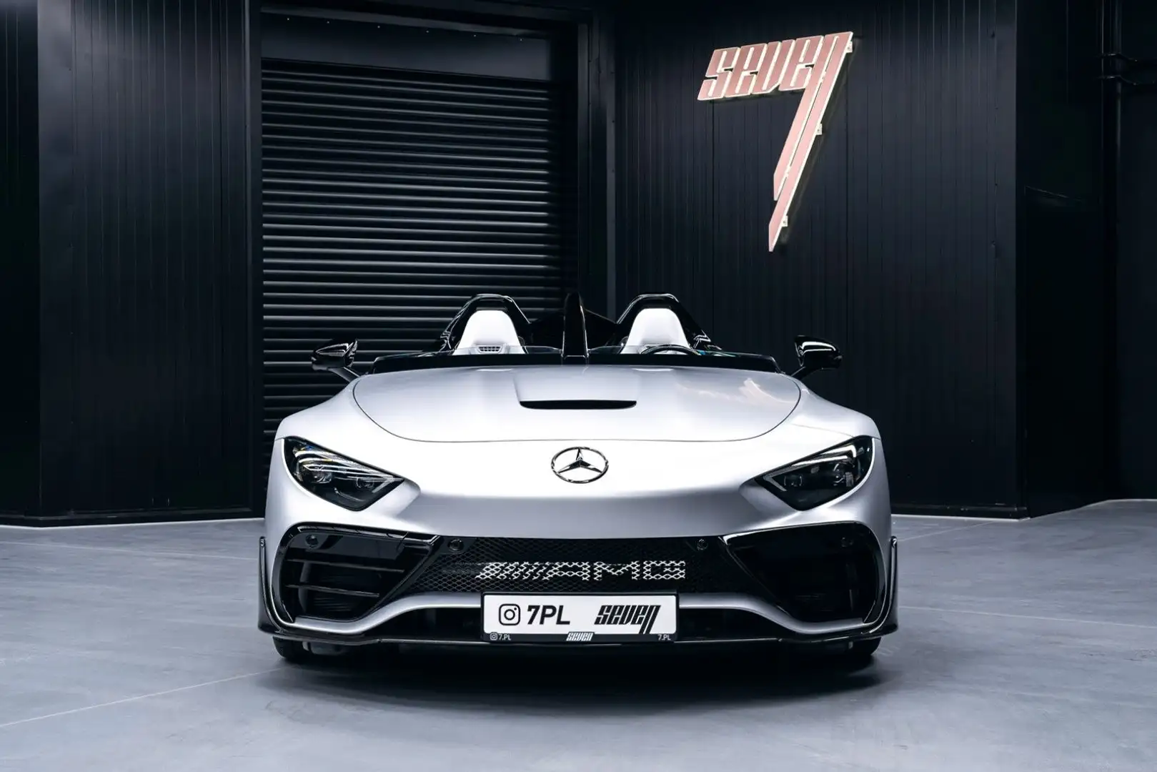 Mercedes-Benz SL 63 AMG Mercedes-AMG PureSpeed  MYTHOS Series  1 of 250 Silber - 2