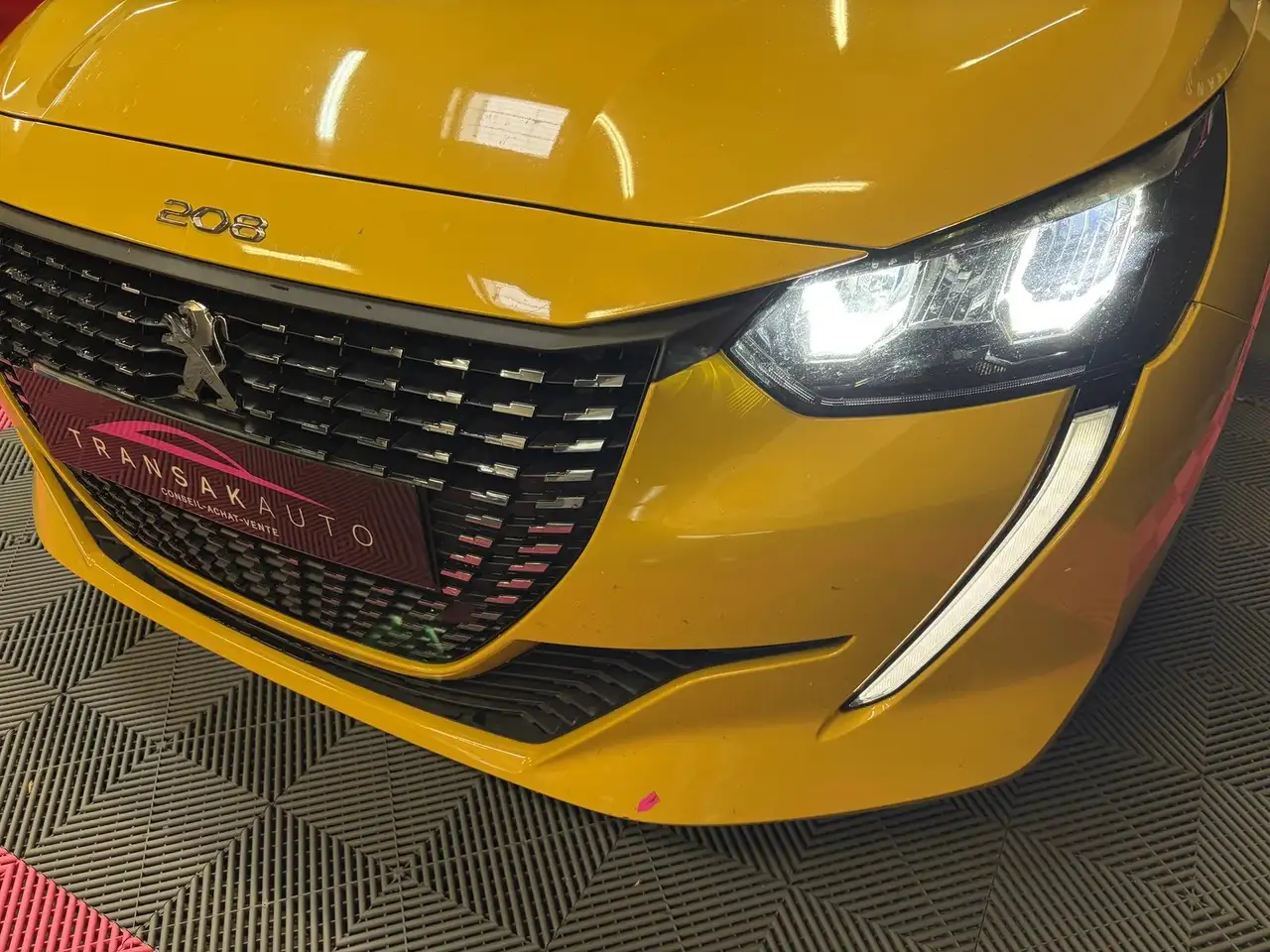 Peugeot 208 208 — photo 39