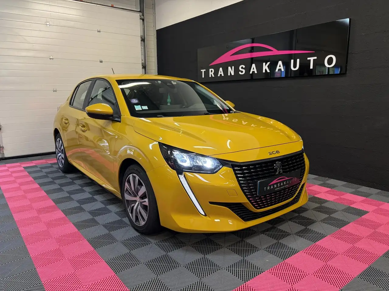 Peugeot 208 208 — photo 7