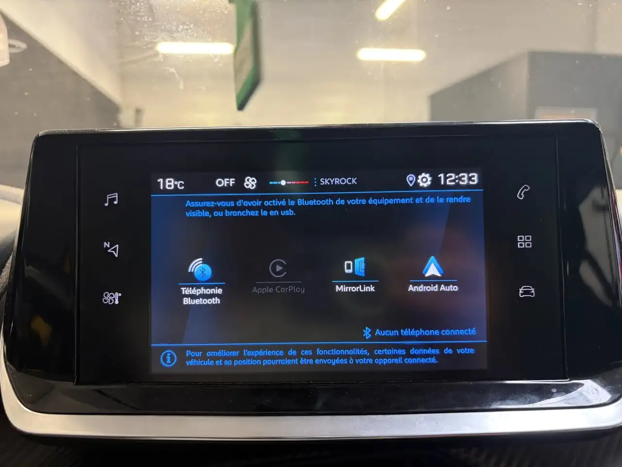 Peugeot 208 208 — photo 18