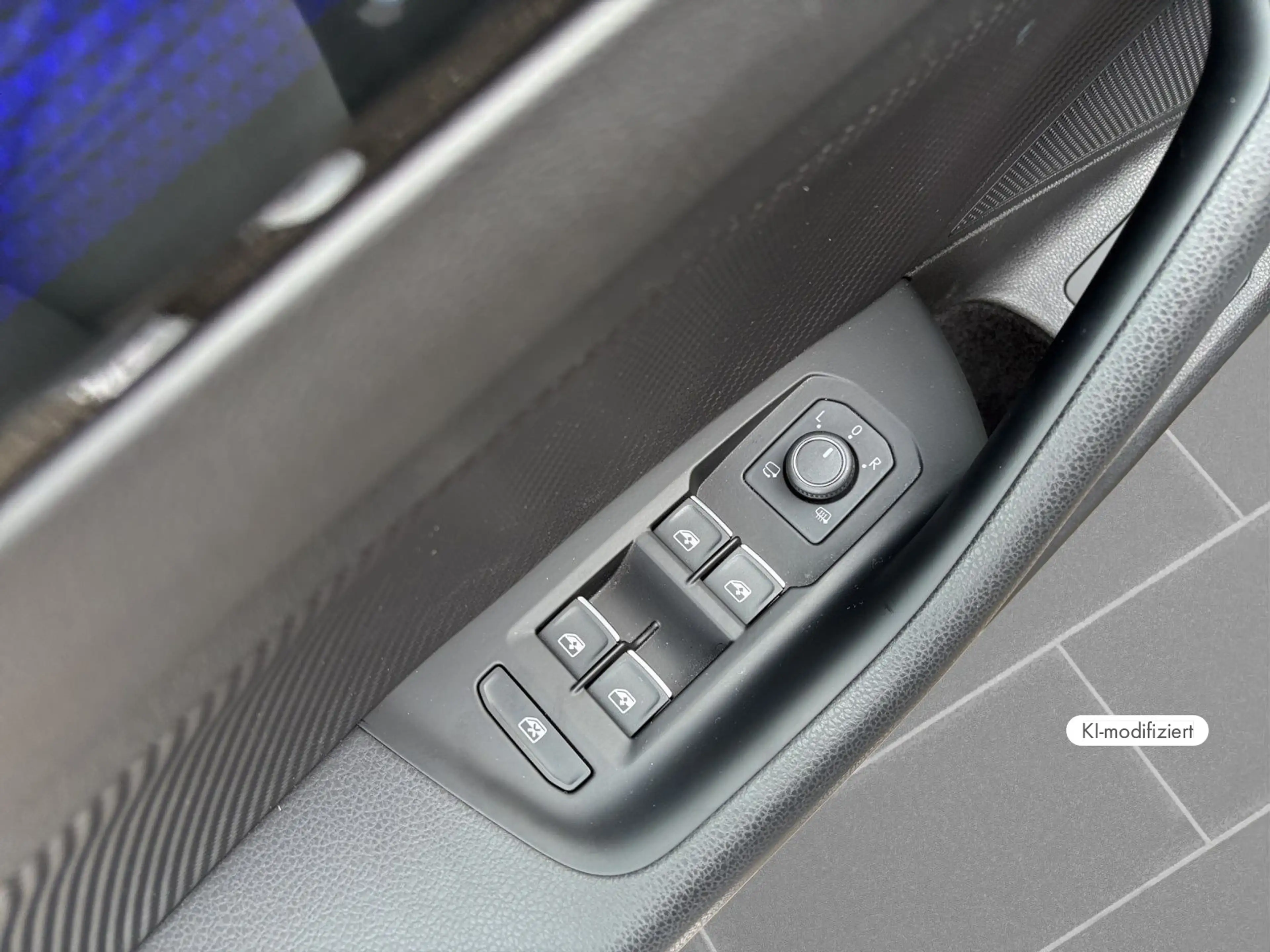 Volkswagen Arteon R 2.0 TSI HEAD-UP IQ.LIGHT — photo 14