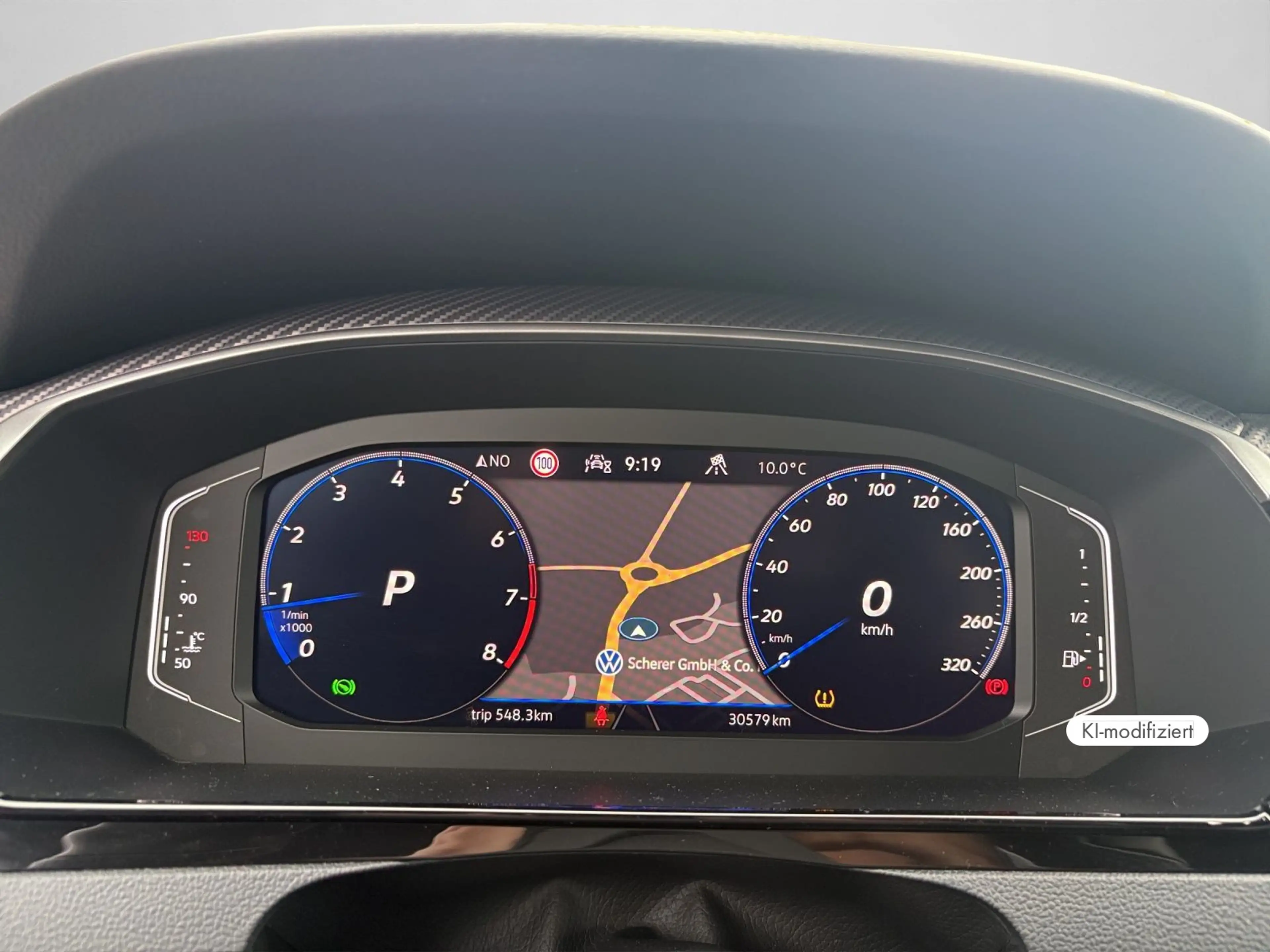 Volkswagen Arteon R 2.0 TSI HEAD-UP IQ.LIGHT — photo 11