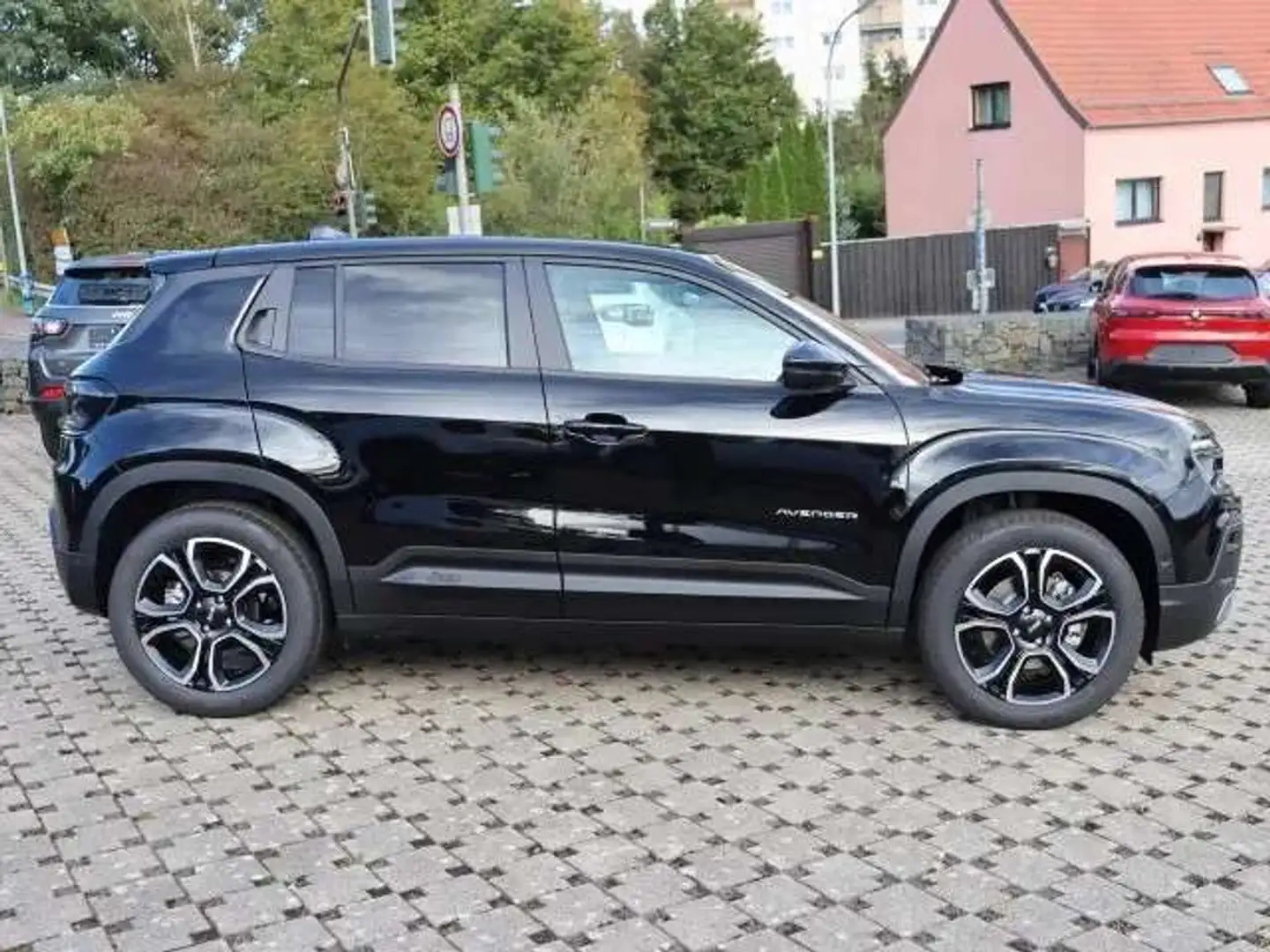Jeep Avenger Summit e-Hybrid 1.2 Zwart - 2