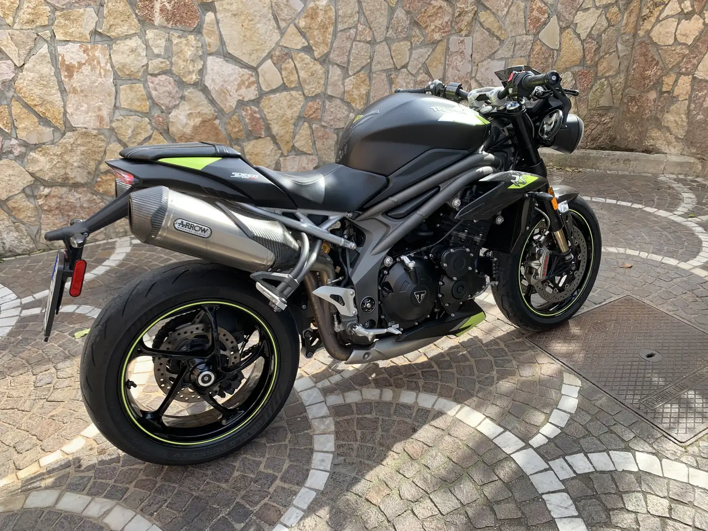 Triumph Speed Triple 1050 RS Negro - 2