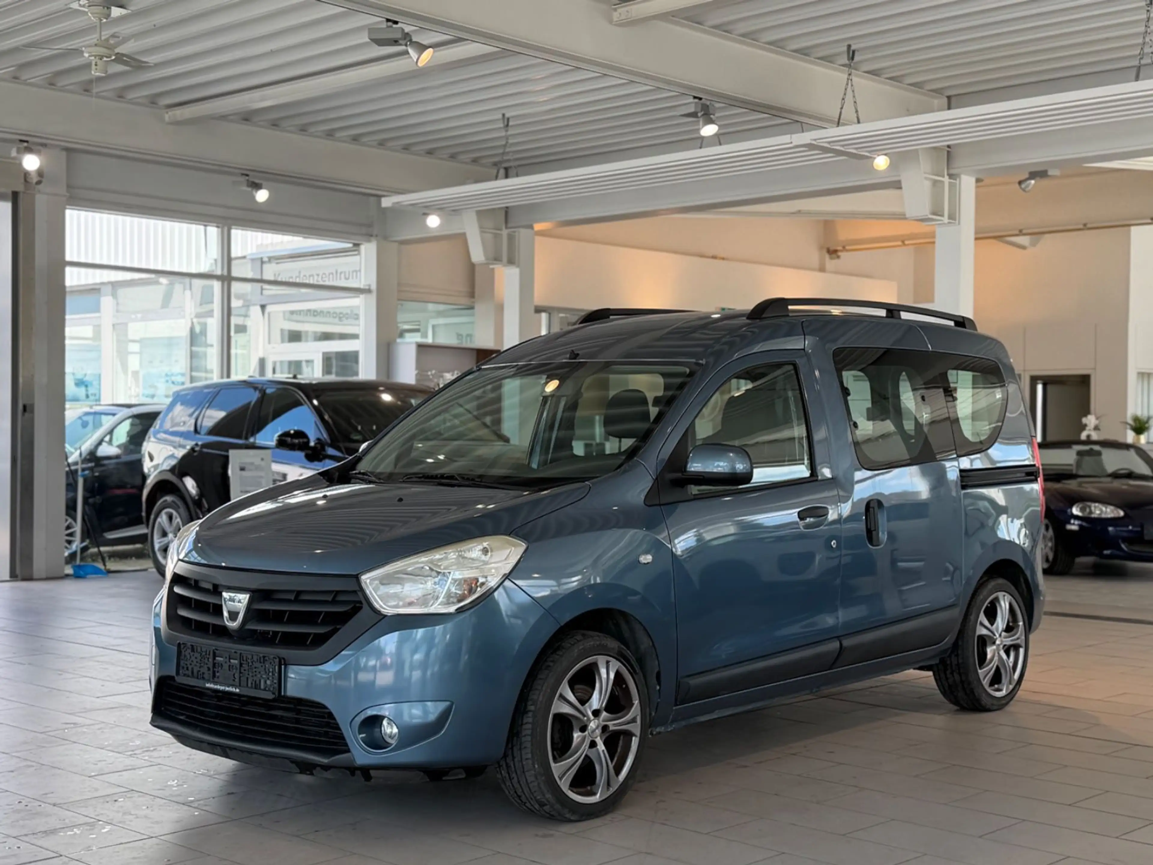 Dacia Dokker Laureate*NAVI*TV*KLIMA*TOUCH*APPLE.C*BT*