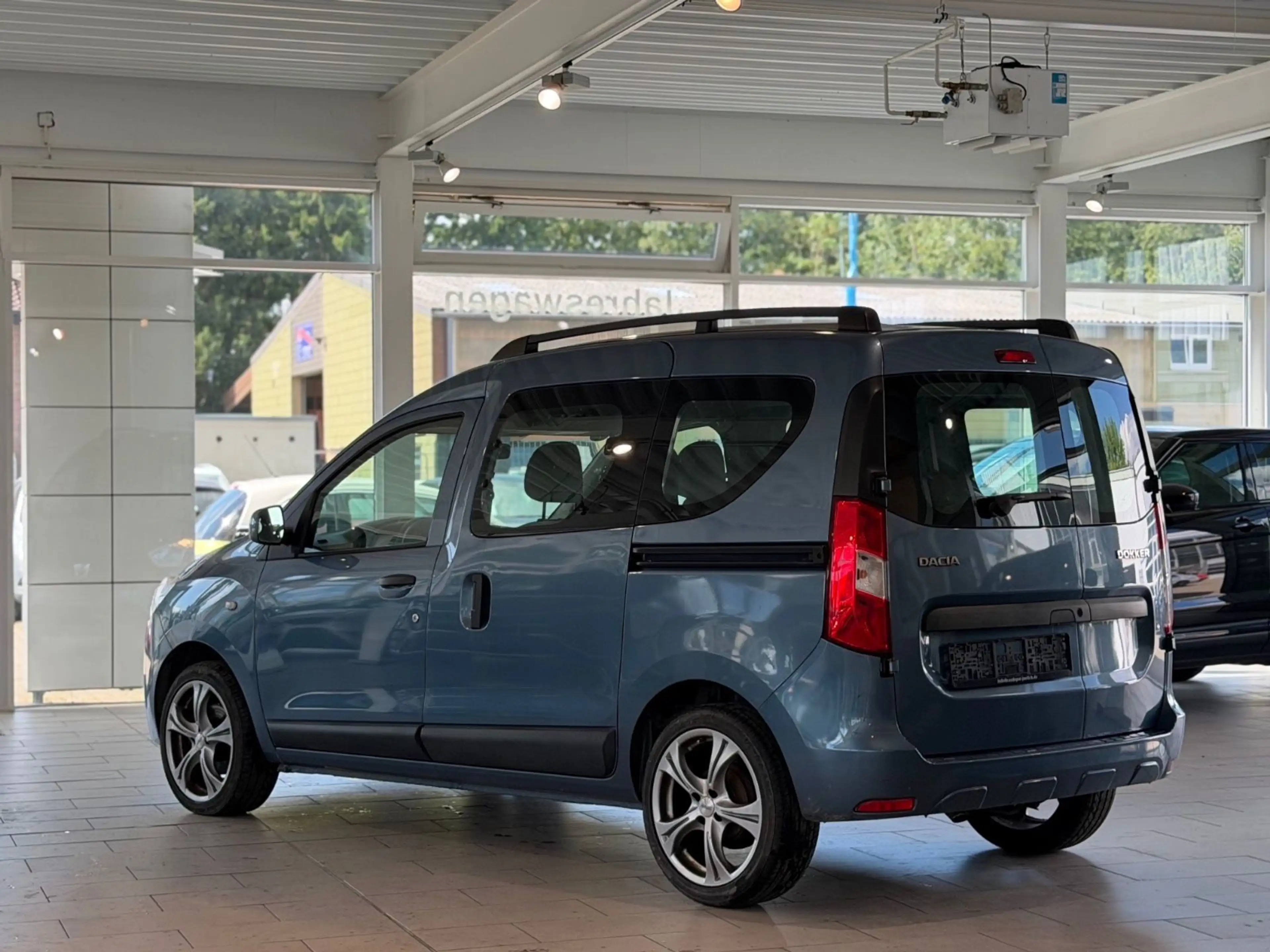 Dacia Dokker Laureate*NAVI*TV*KLIMA*TOUCH*APPLE.C*BT* — photo 3