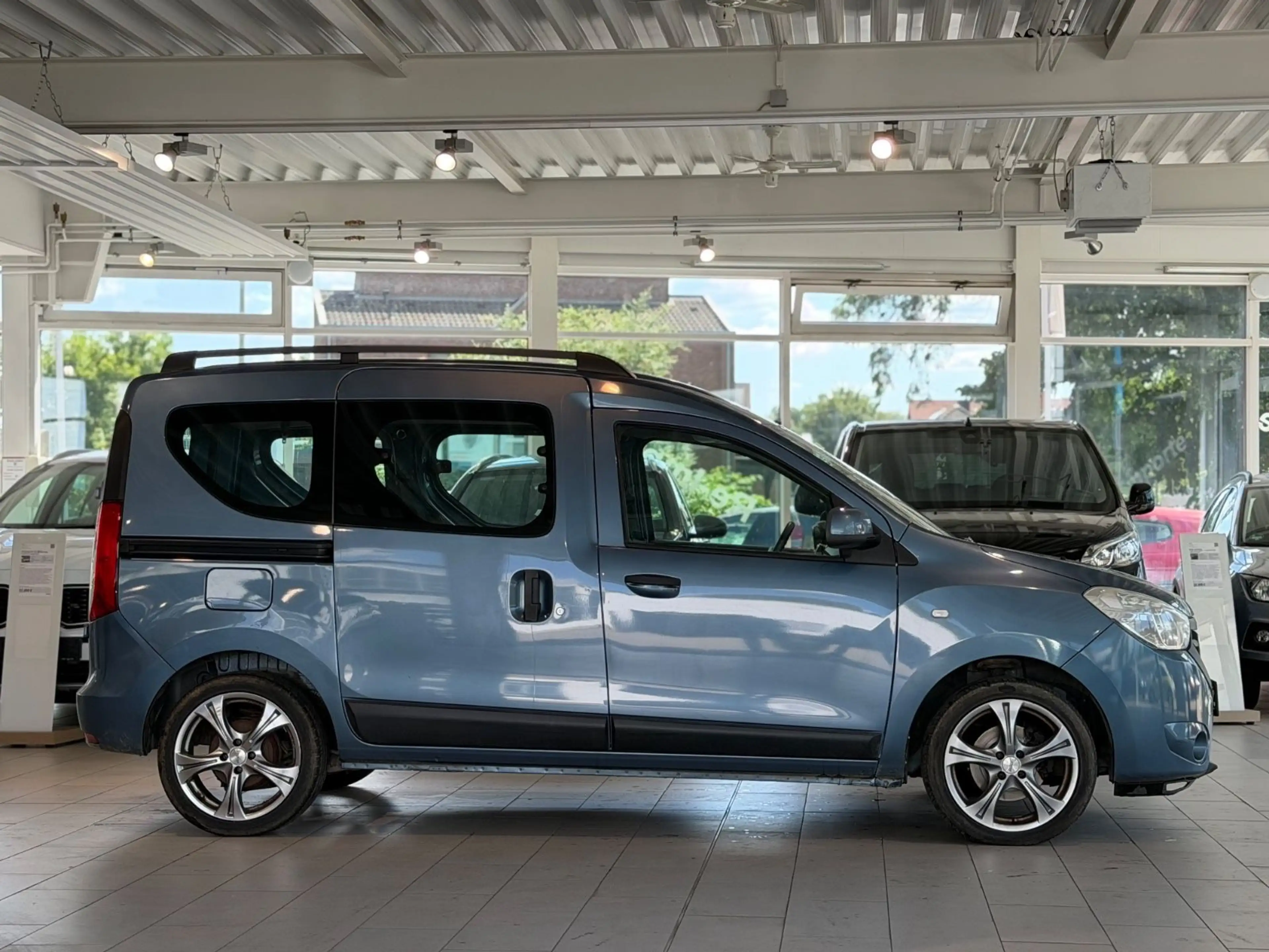 Dacia Dokker Laureate*NAVI*TV*KLIMA*TOUCH*APPLE.C*BT* — photo 5