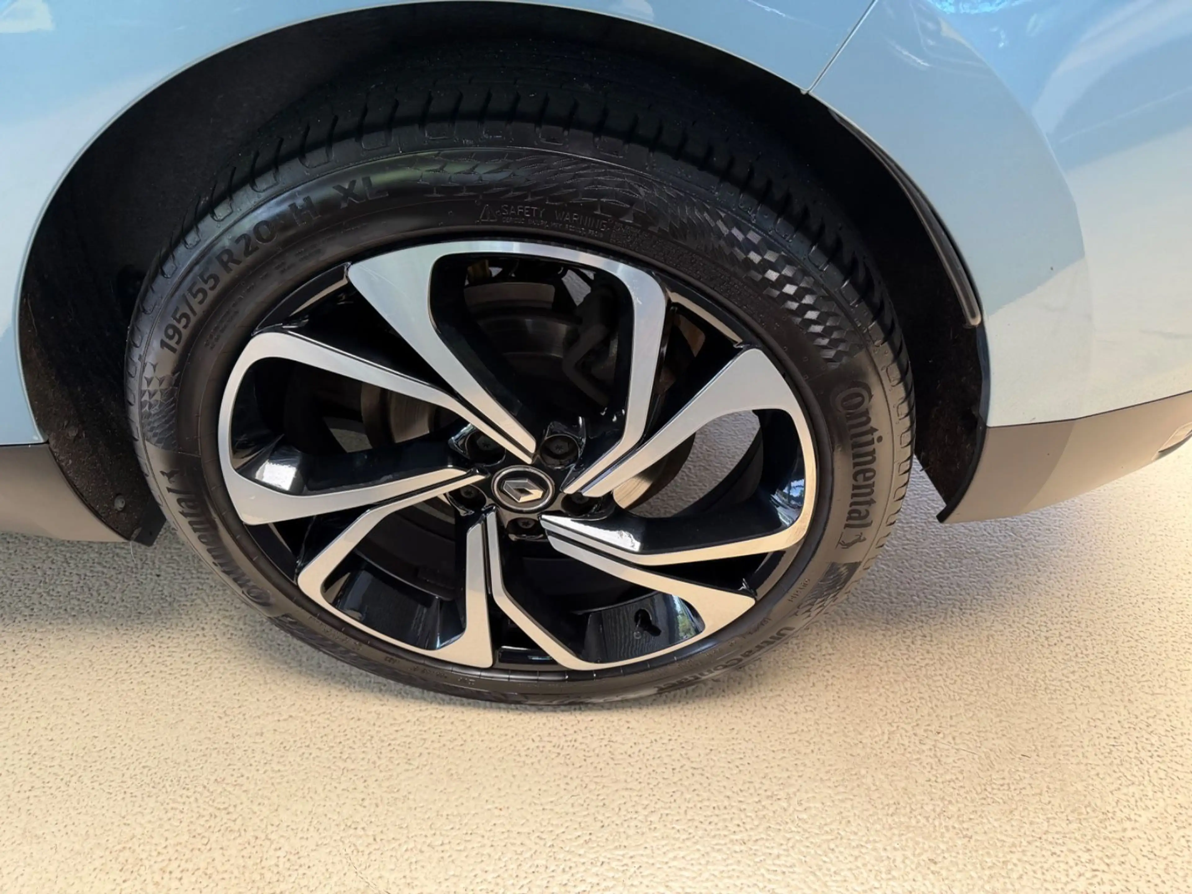 Renault Scenic IV Grand BOSE Edition — photo 12