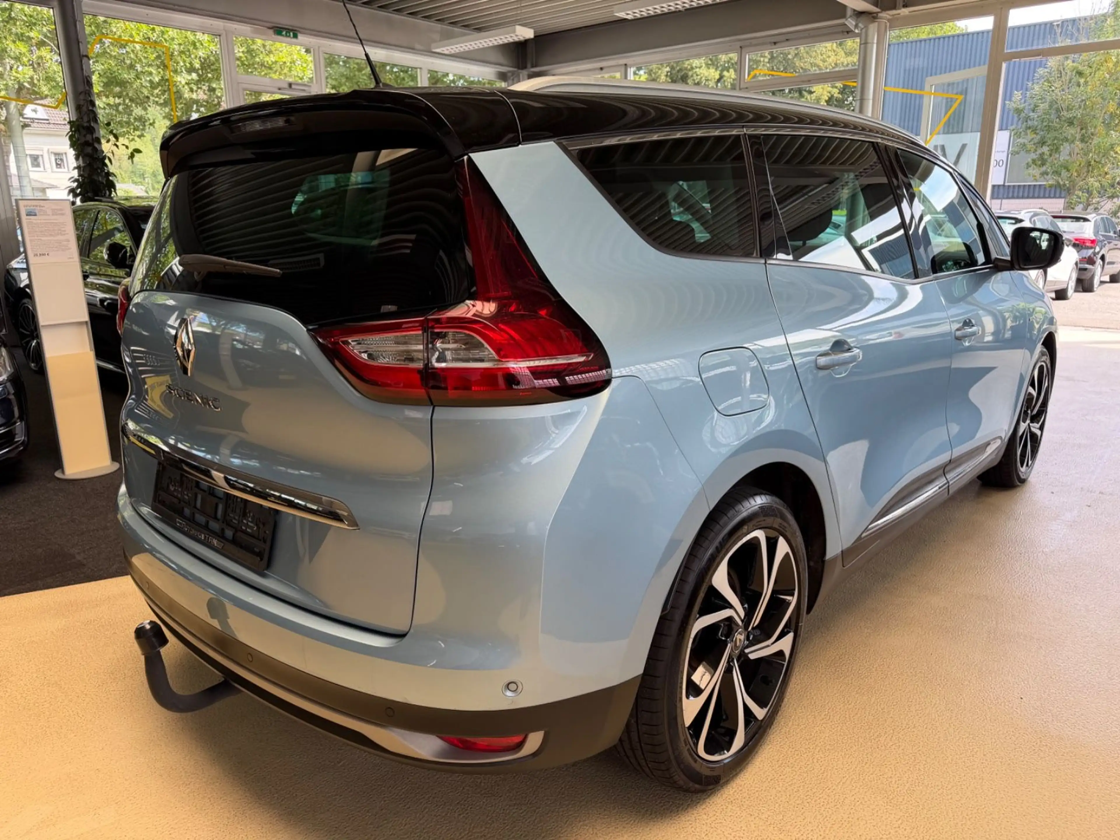 Renault Scenic IV Grand BOSE Edition — photo 4
