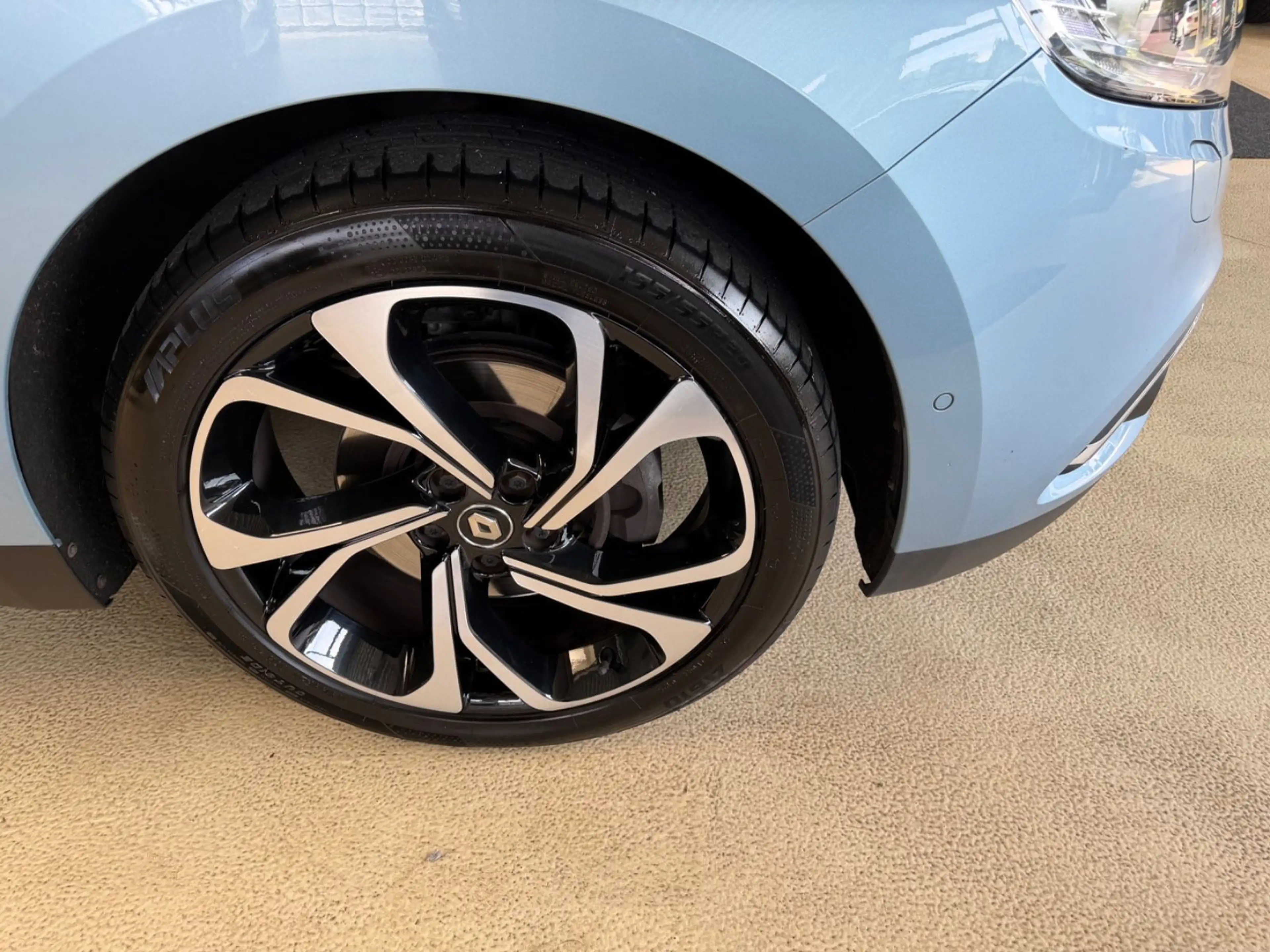 Renault Scenic IV Grand BOSE Edition — photo 14