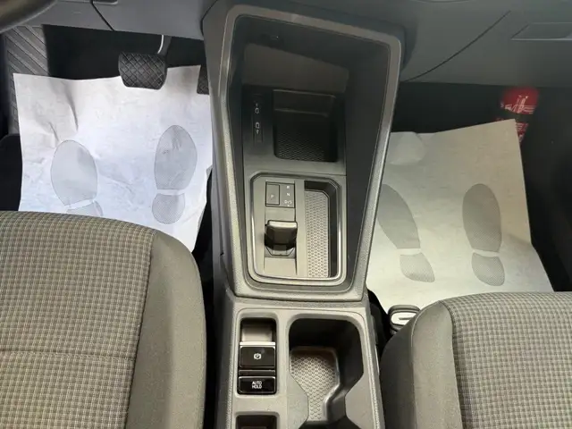 Volkswagen Caddy Maxi view 10