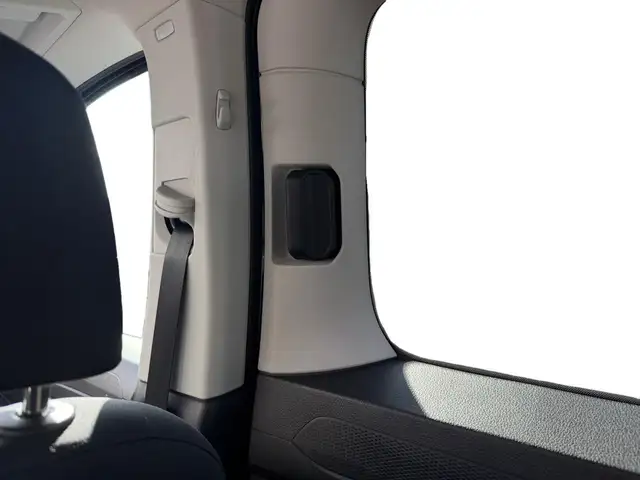 Volkswagen Caddy Maxi view 12