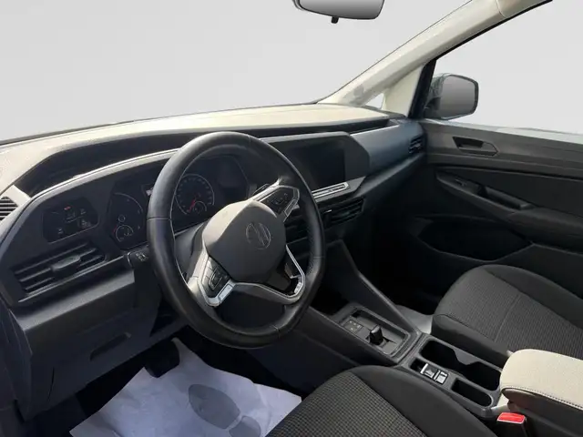 Volkswagen Caddy Maxi view 5