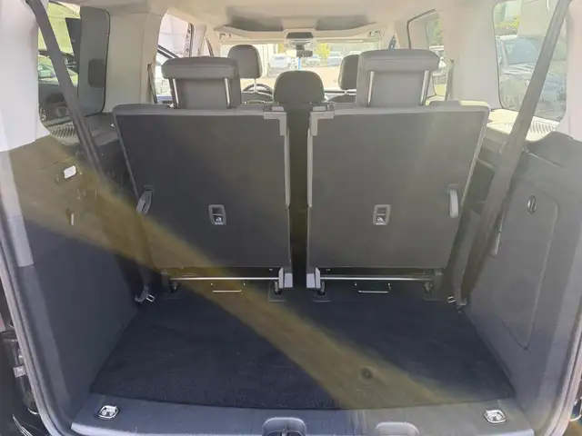 Volkswagen Caddy Maxi view 11