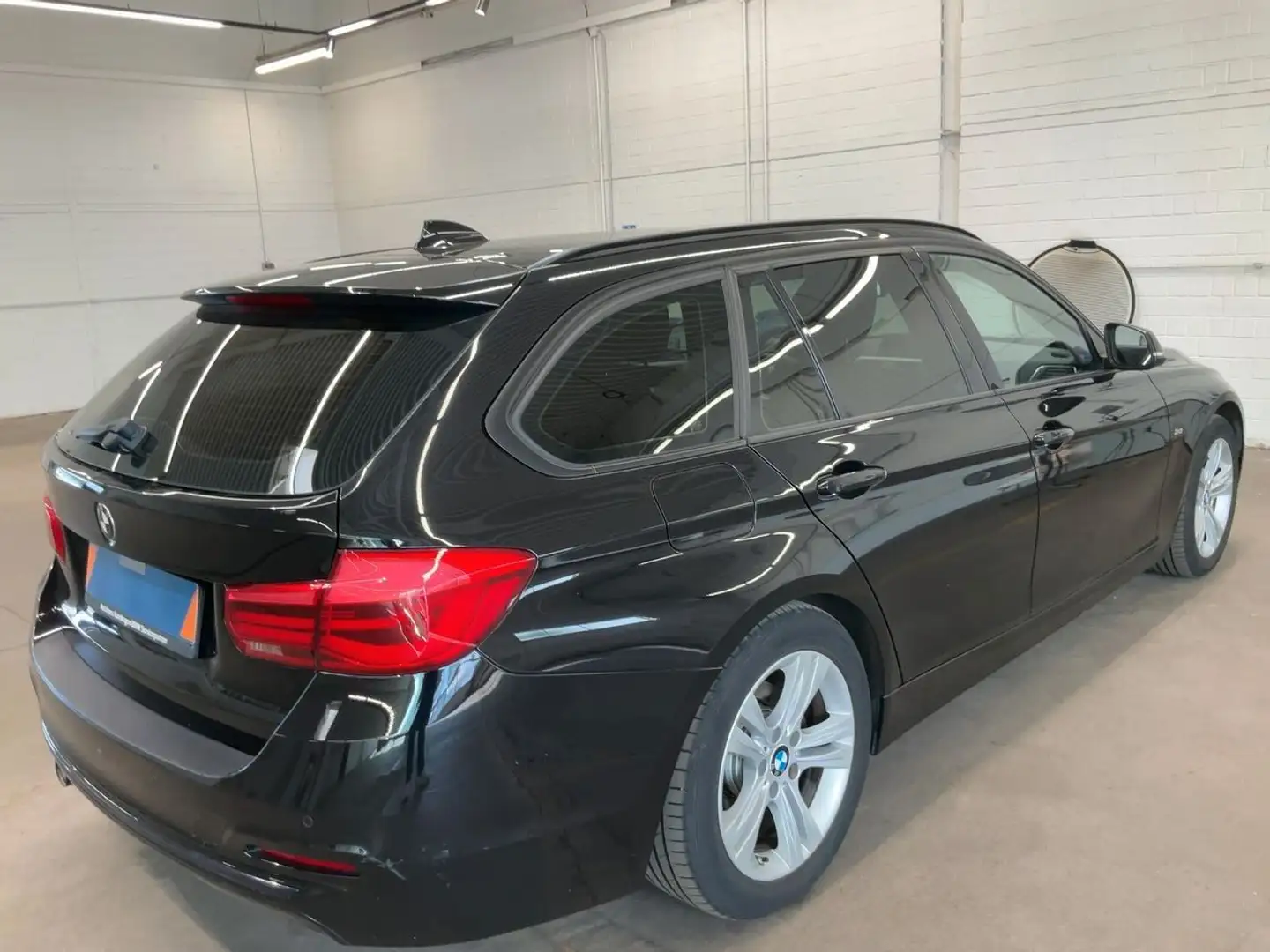 BMW 320 d Toruing SportLine 2.H/SHZ/PDC/SCHECKH. Noir - 2
