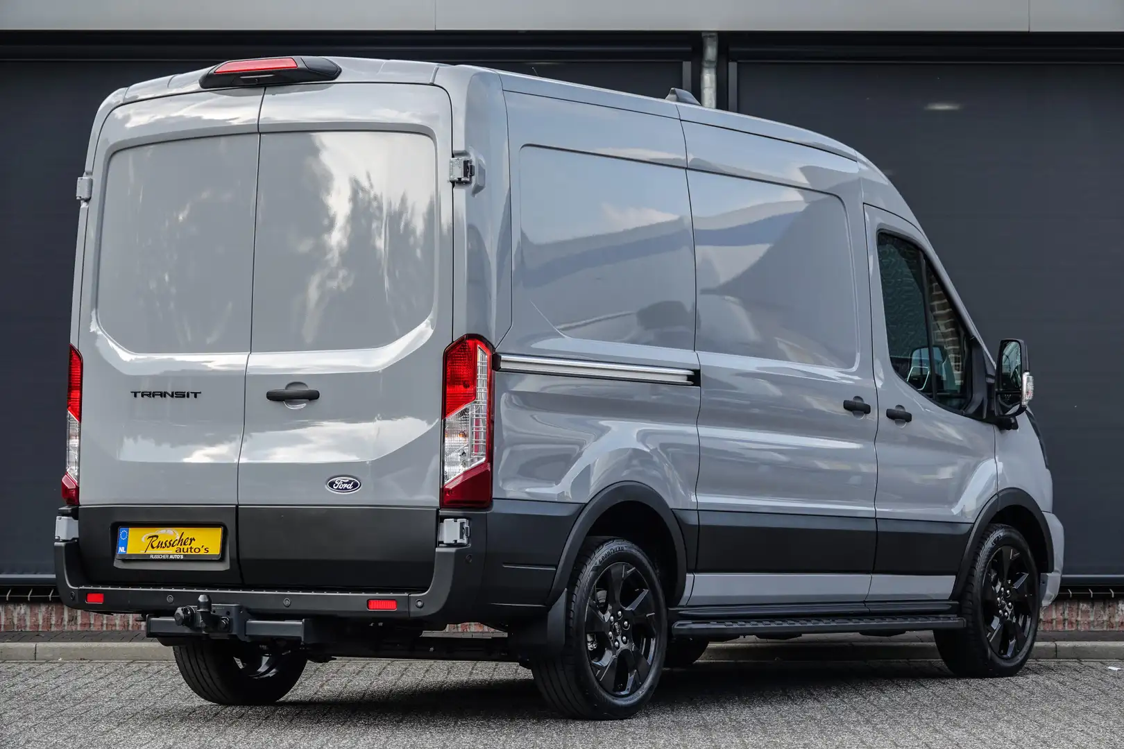Ford Transit L2H2 | 130Pk A8 Aut. | Raptor Edition | 2x Schuifd Grijs - 2