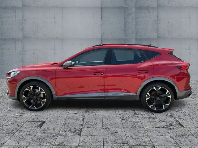 Cupra Formentor view 4