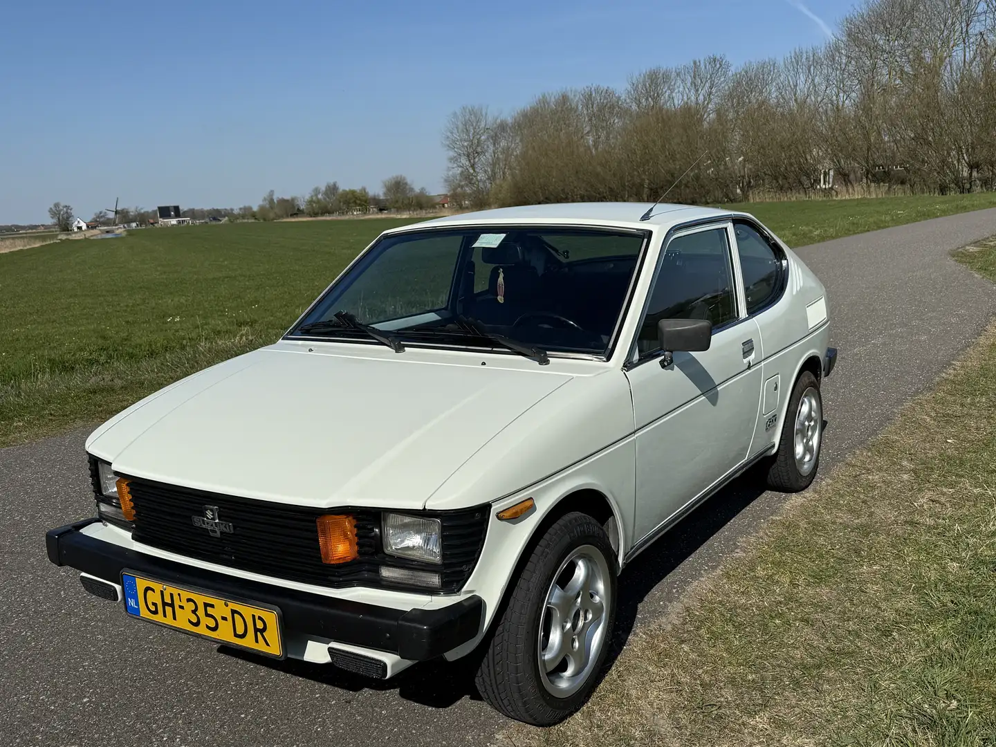 Suzuki SC 100 White - 1