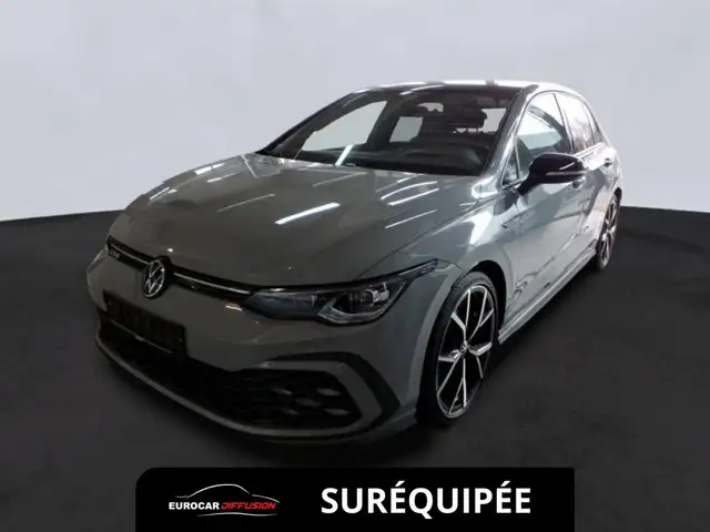 Volkswagen Golf GTD 2.0 TDI DSG7 200 CV *ATTELAGE* *PANO* DCC* MATRIX