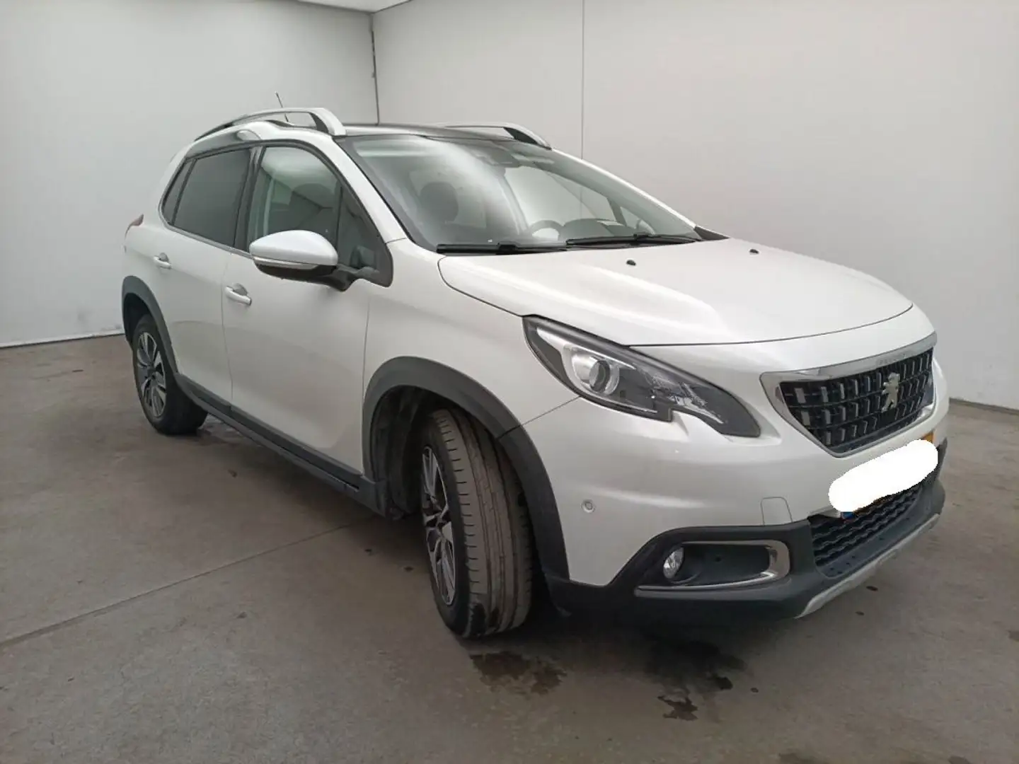 Peugeot 2008 Allure 1.2T LED/NAVI/PANO/R'CAM/AUT.PARKASS Weiß - 2