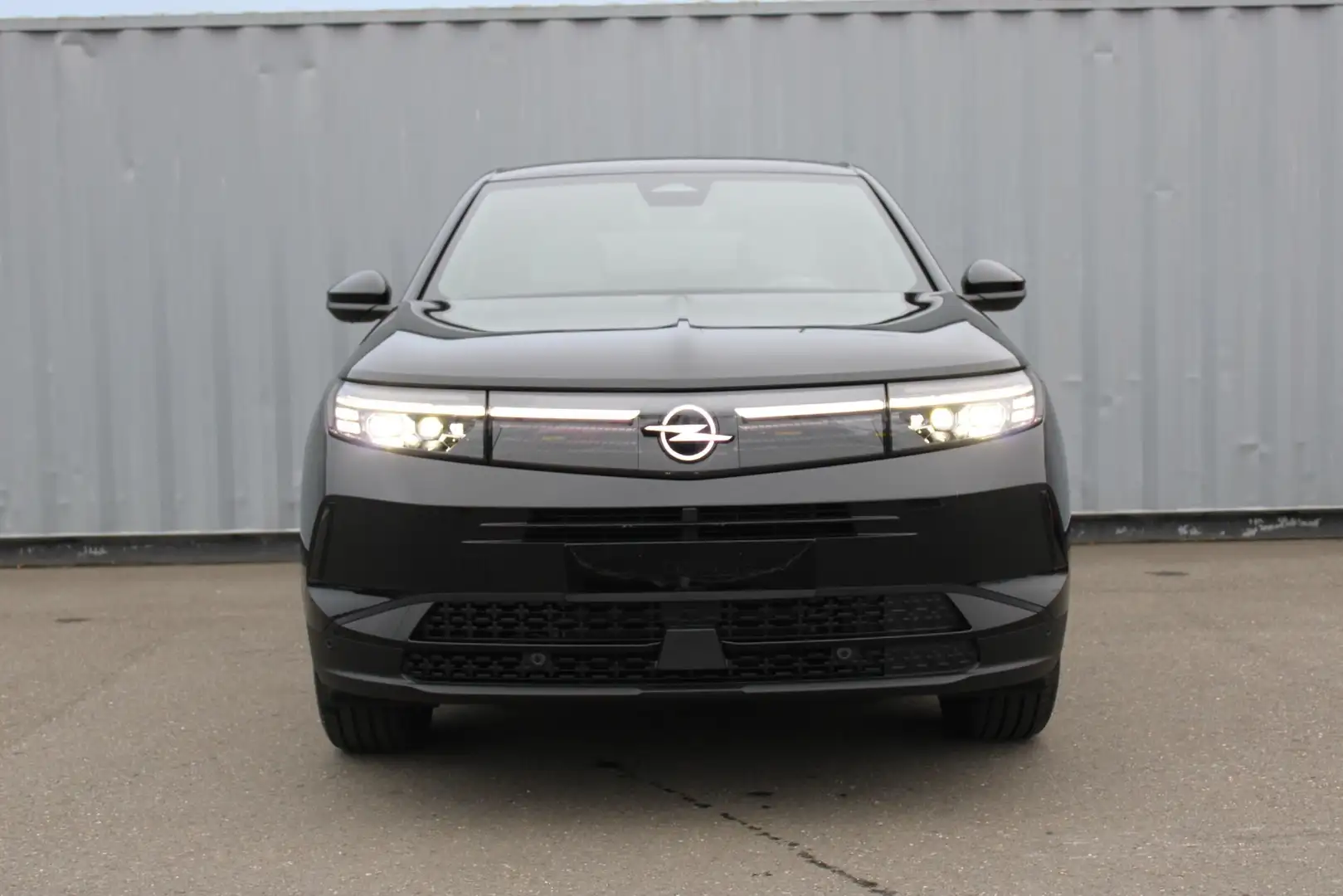 Opel Grandland 1.2 Turbo Hybrid eDCT 100KW GS Nu in de showroom b Zwart - 2