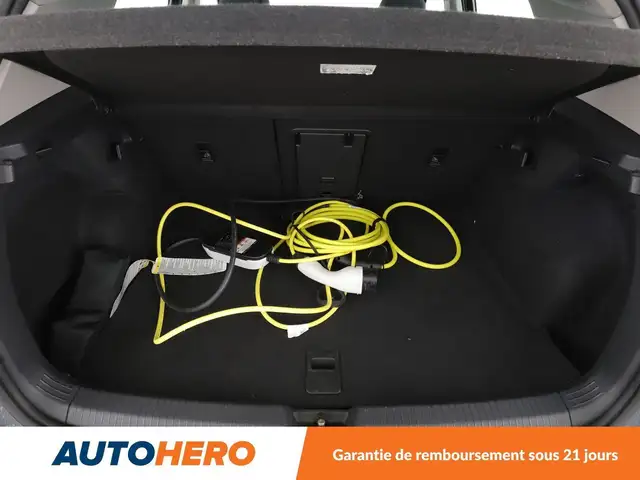 Volkswagen Golf view 22