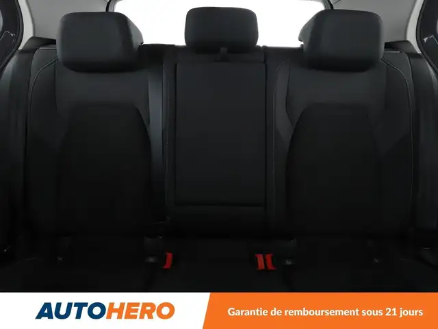 Volkswagen Golf view 19