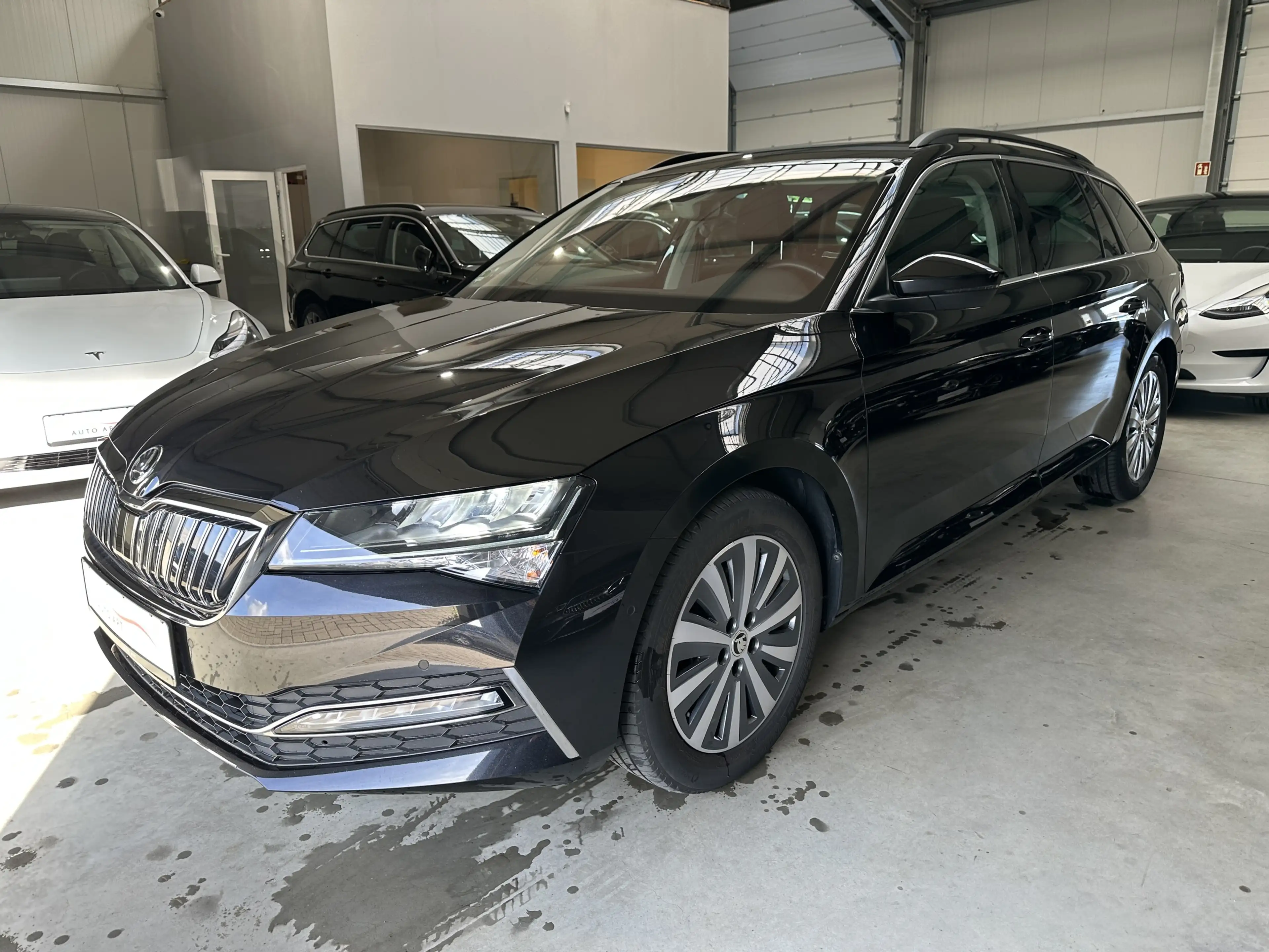 Skoda Superb Ambition iV Navi LED AHK SHZ STHZ AHK — photo 3