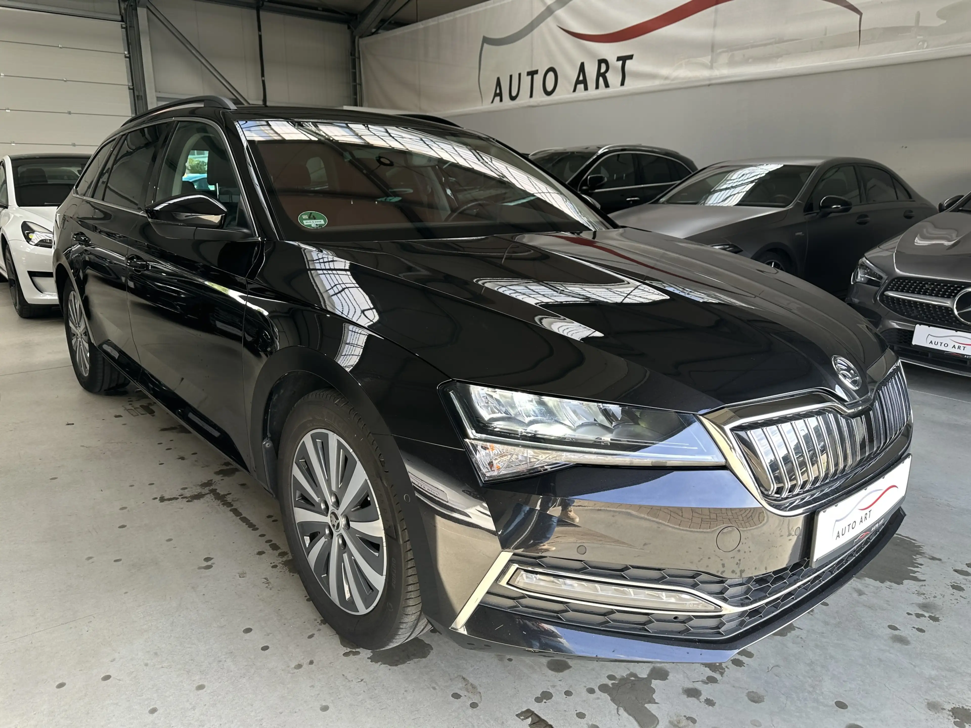 Skoda Superb Ambition iV Navi LED AHK SHZ STHZ AHK