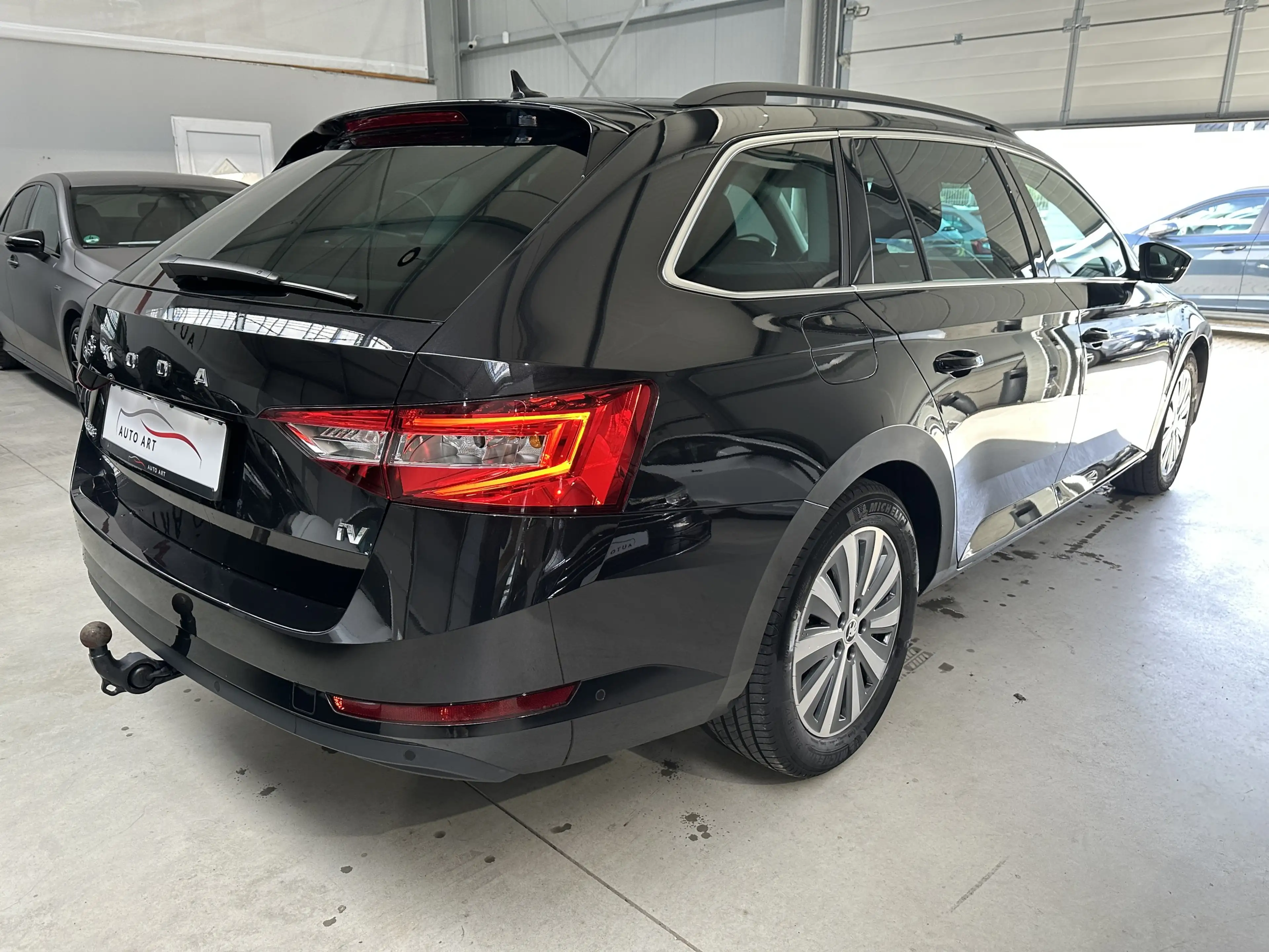 Skoda Superb Ambition iV Navi LED AHK SHZ STHZ AHK — photo 4