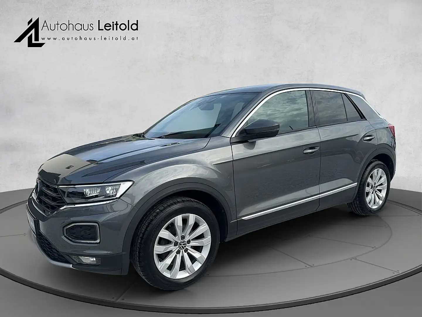 Volkswagen T-Roc 1,5 TSI ACT Sport LED ACC VIRTUAL LANE ASSIST P... Grau - 1