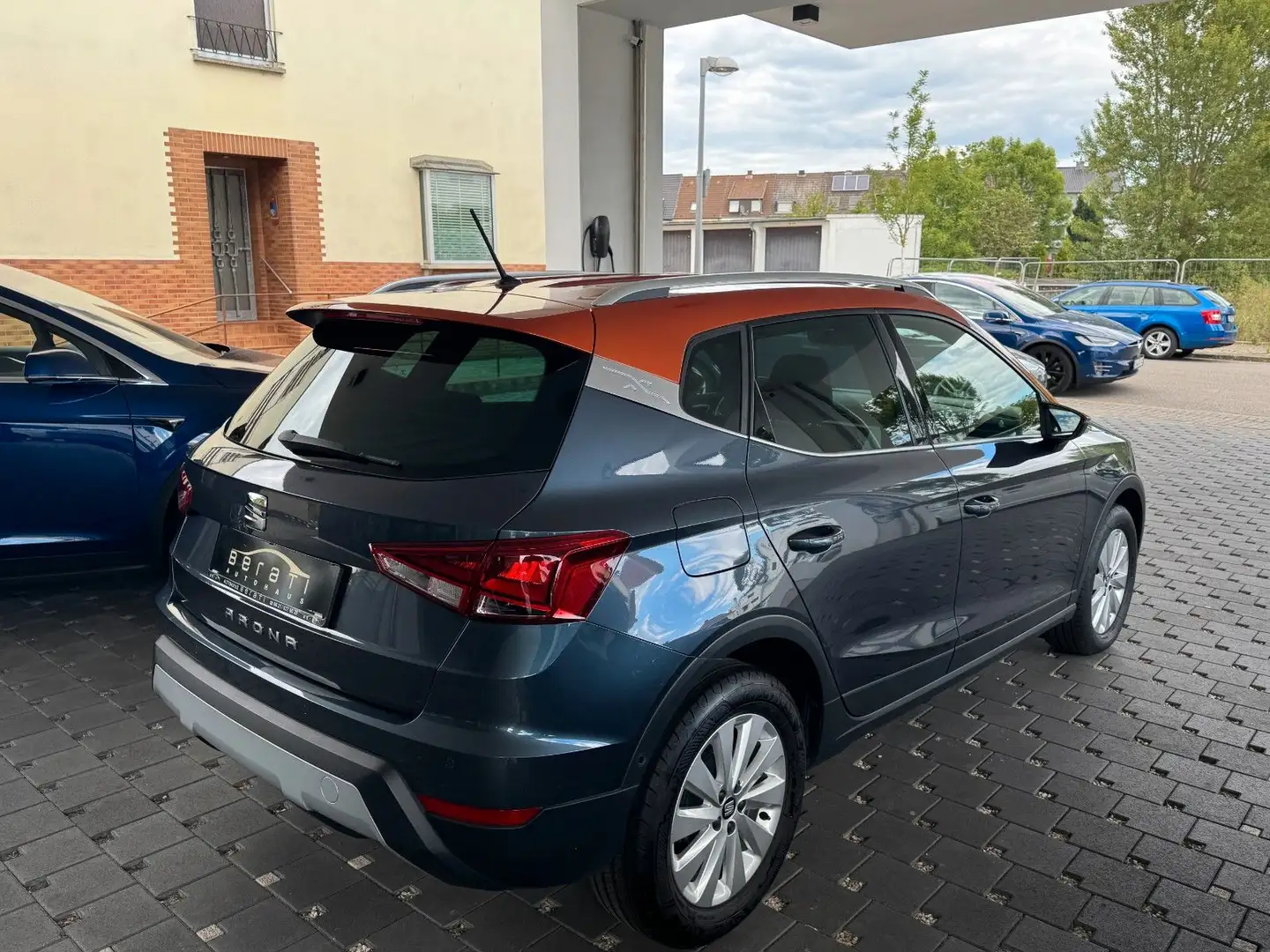 SEAT Arona 1.6 TDI XCELLENCE|SHZ|LED|ParkPilot|AppleC Grau - 1