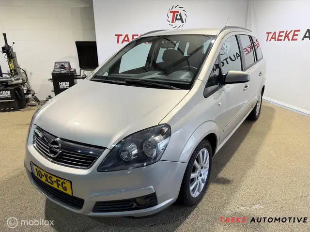 Opel Zafira 2.2 Temptation Clima/Cruise/Trekhaak/7pers/1eEIG