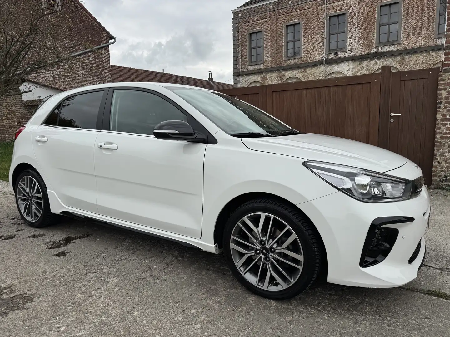 Kia Rio 1.2i GT-Line *CAMERA*GARANTIE 48 MOIS* Blanc - 1