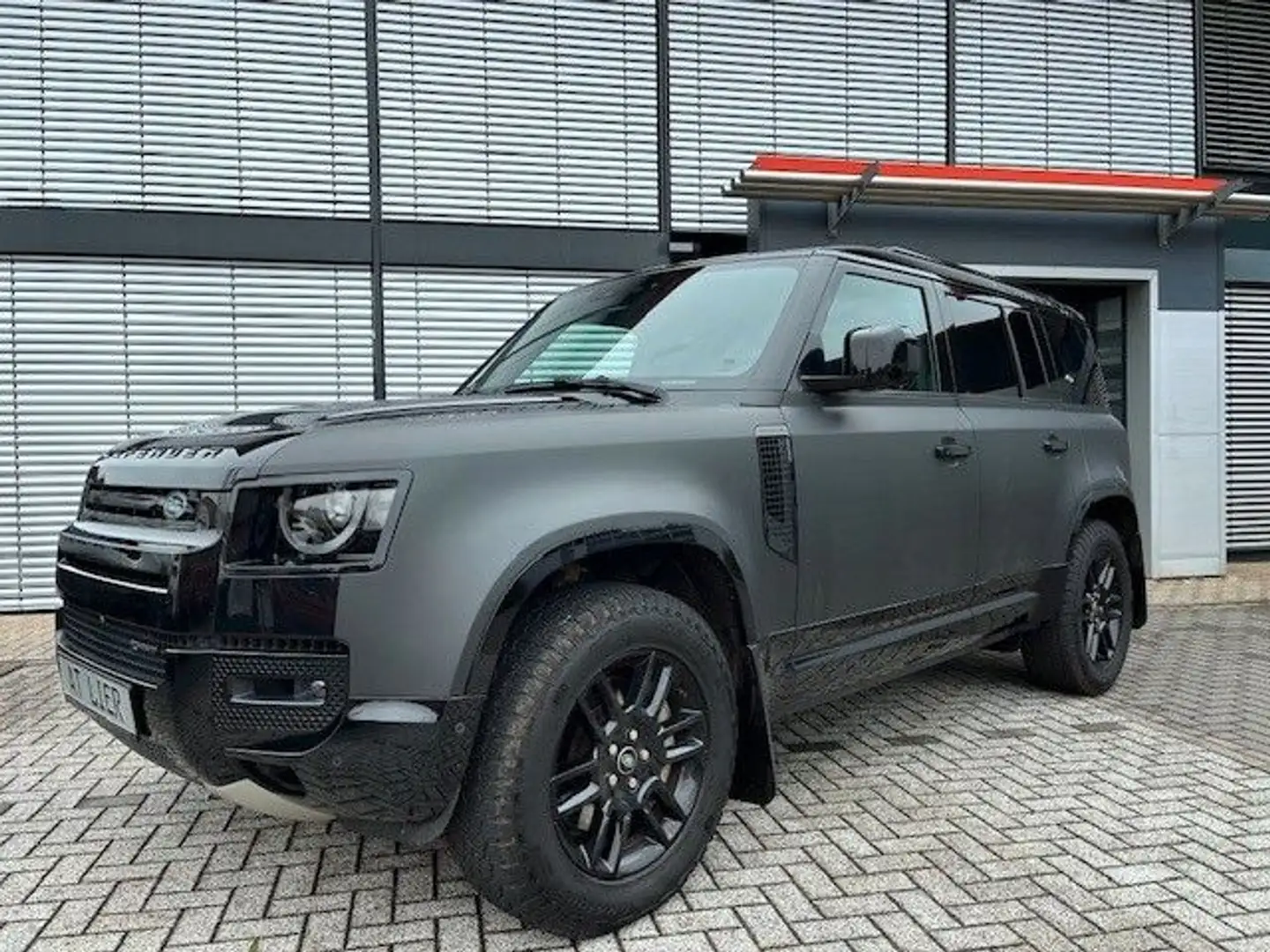 Land Rover Defender 110 X-Dynamic SE AWD OFFROAD+WINTER+AHK Schwarz - 1