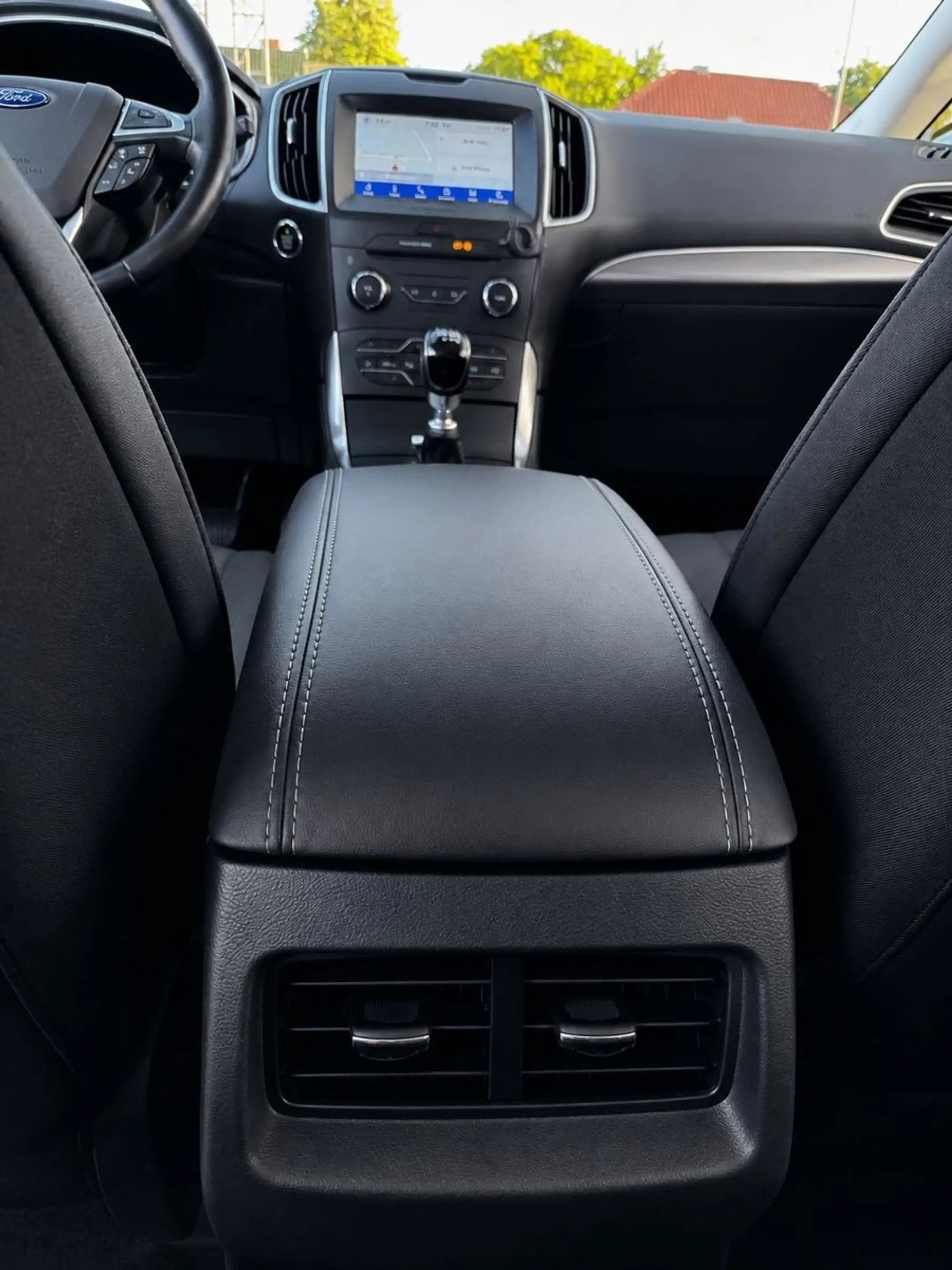 Ford S-Max S-MAX Titanium *7 SITZE*NAVI*AHK* — photo 13