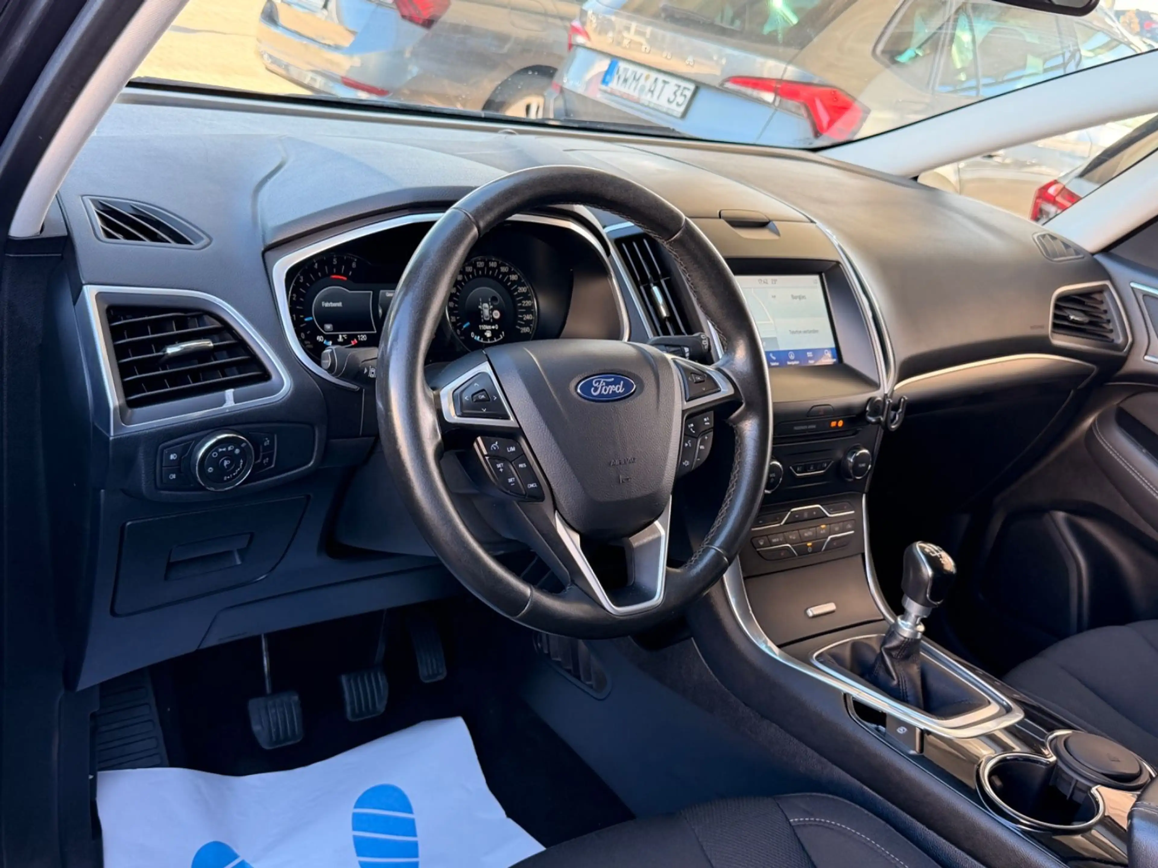 Ford S-Max S-MAX Titanium *7 SITZE*NAVI*AHK* — photo 8