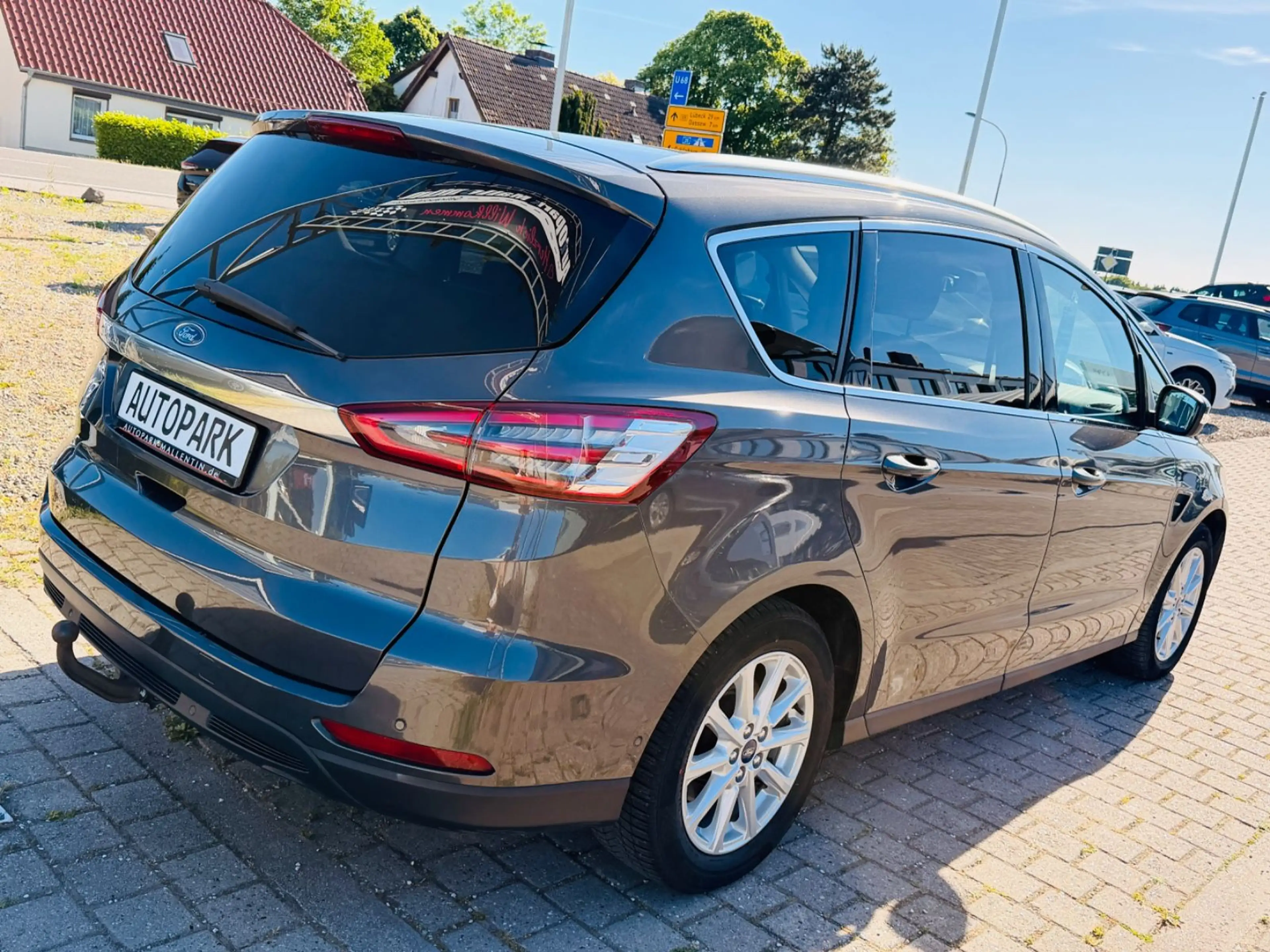 Ford S-Max S-MAX Titanium *7 SITZE*NAVI*AHK* — photo 6