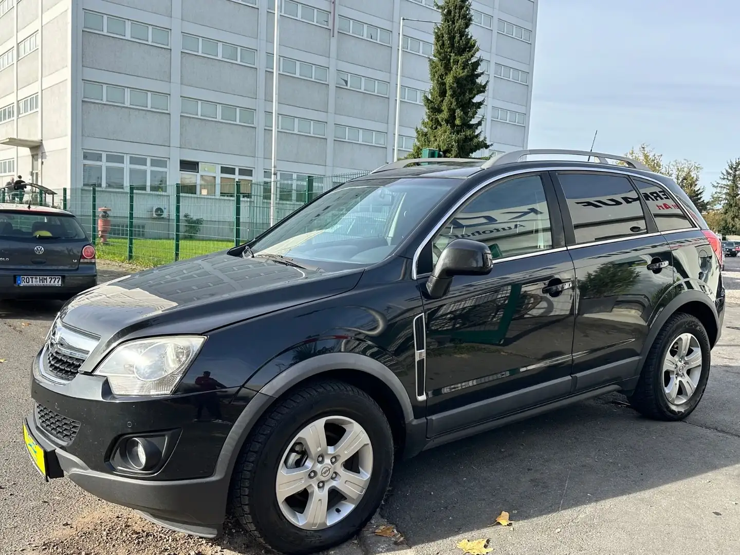 Opel Antara Design Edition 4x4 / 1. Hand Schwarz - 2