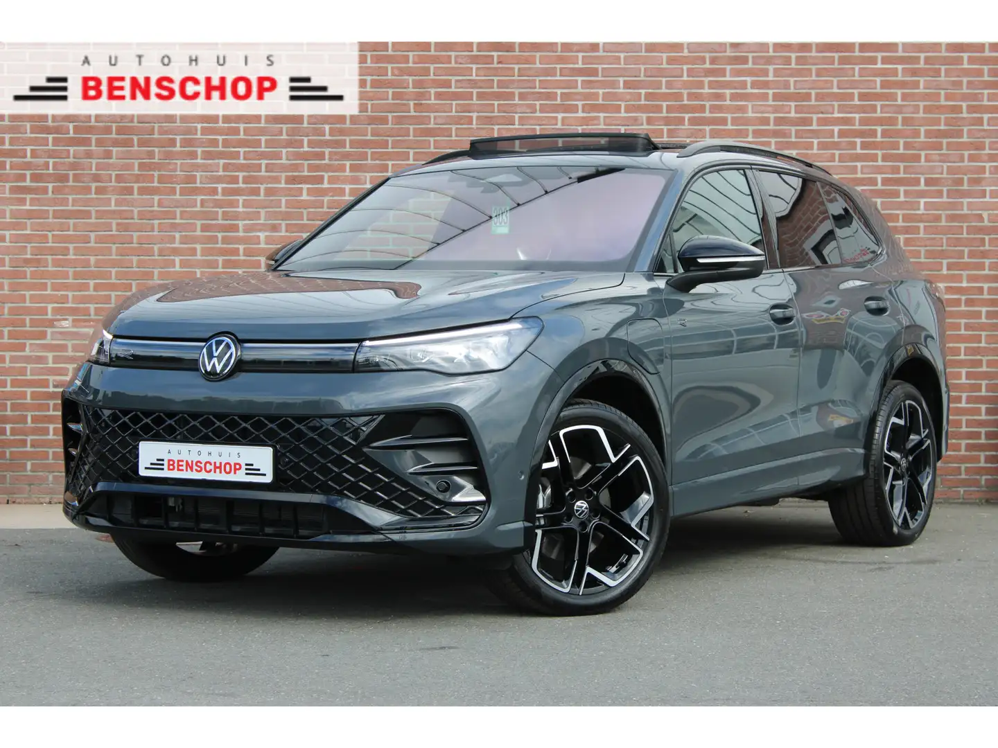 Volkswagen Tiguan 1.5 eHybrid 272PK R-Line Business |PANO-DAK|TREKHA Grau - 1