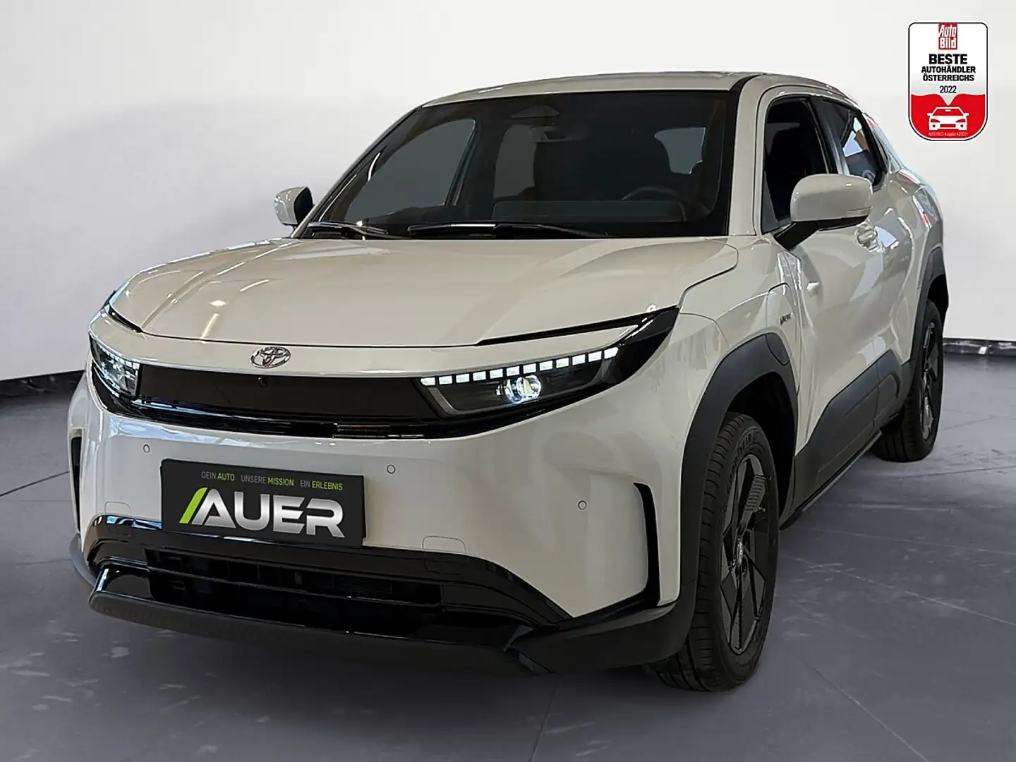 Toyota Urban Cruiser Elektro 61kWh Teamplayer Aut. | 355km Reichweite Weiß - 1