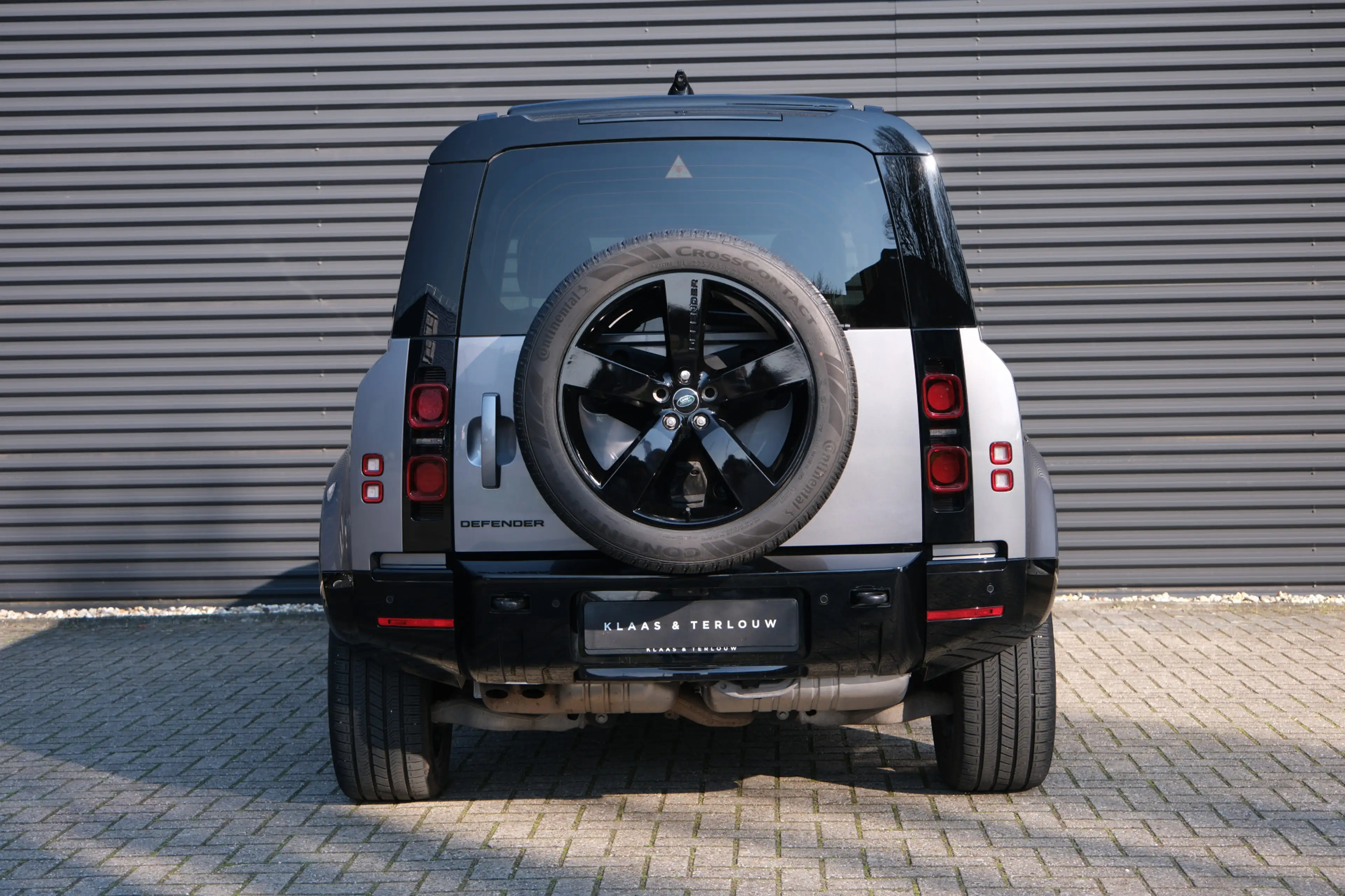Land Rover Defender Hard Top 3.0 D300 110 Commercial X-Dynamic HSE | B — photo 7