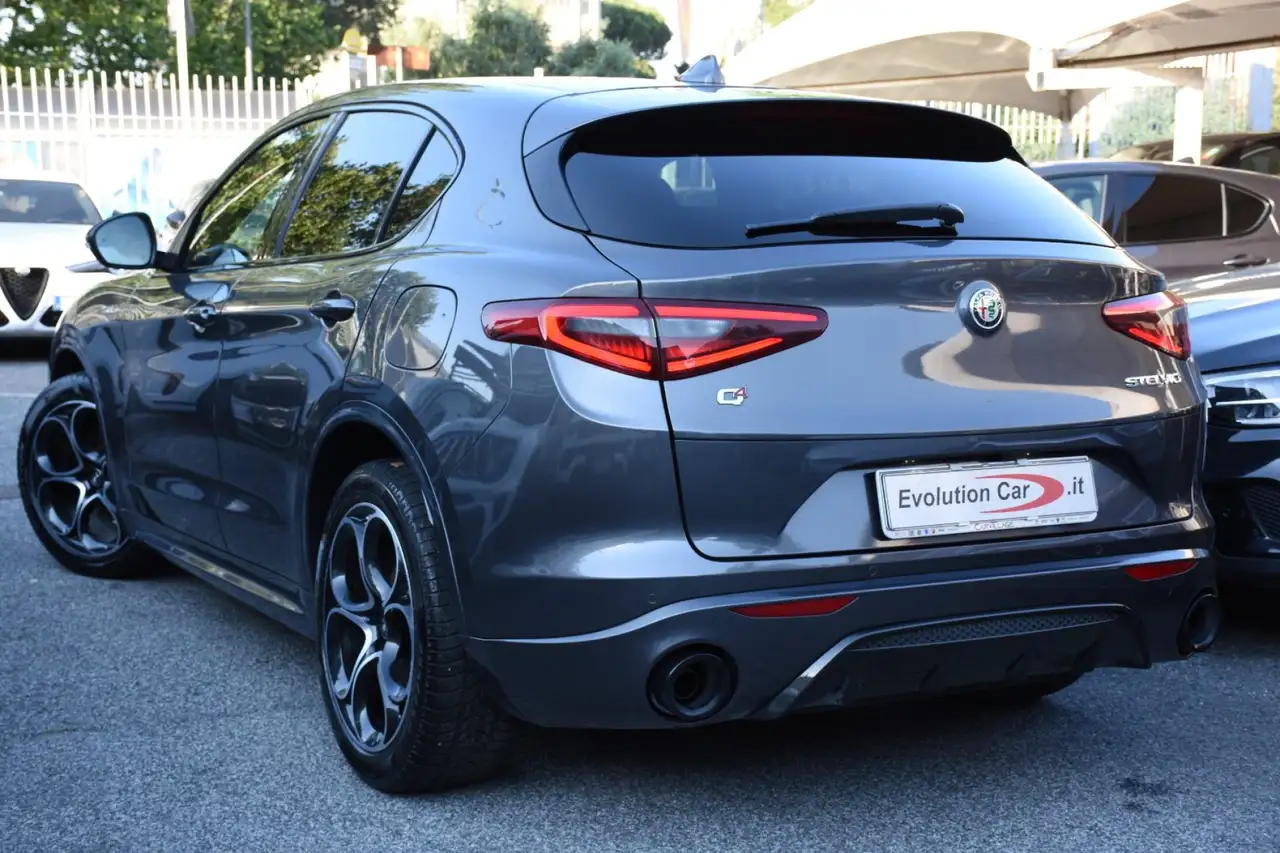 Alfa Romeo Stelvio 2022
