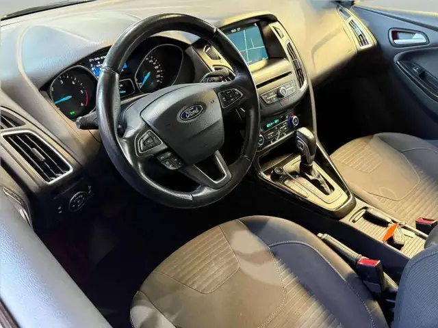 Ford Focus view 10